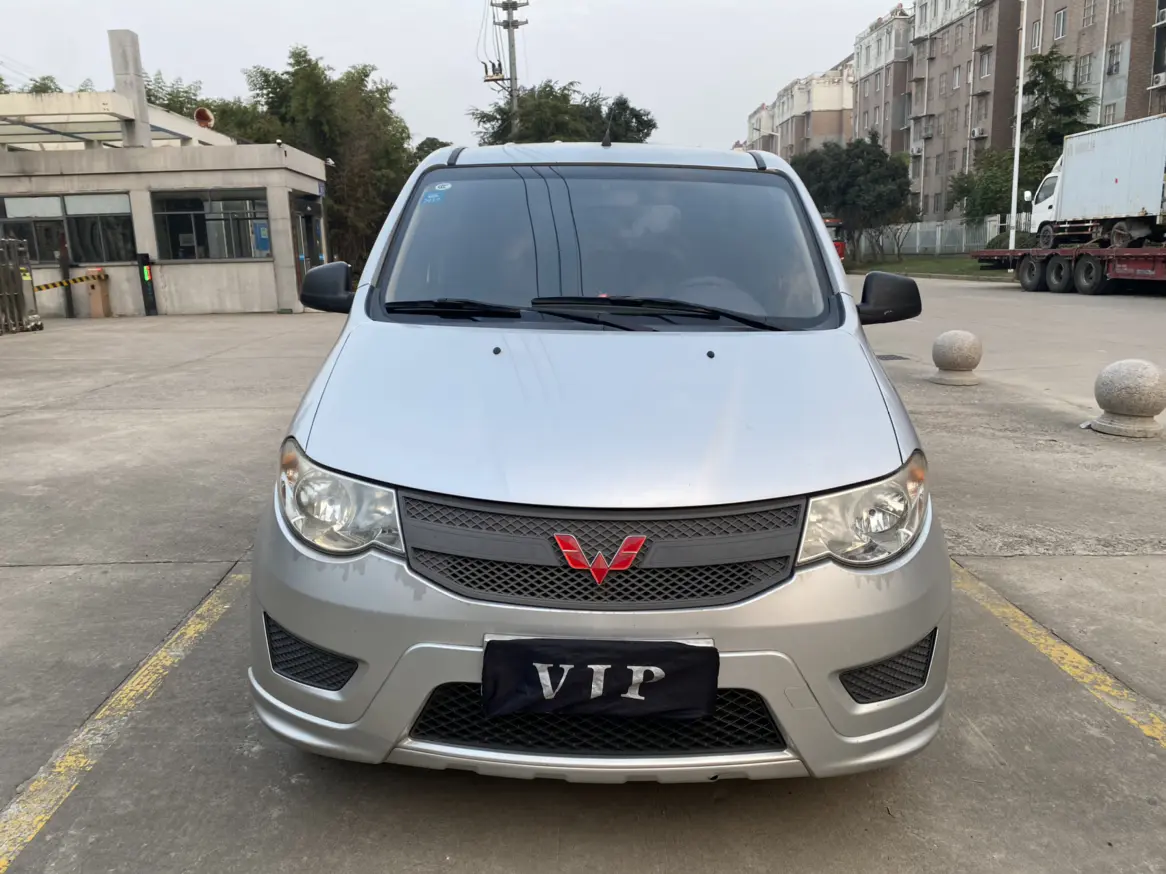 Wuling Hongguang  из Китая
