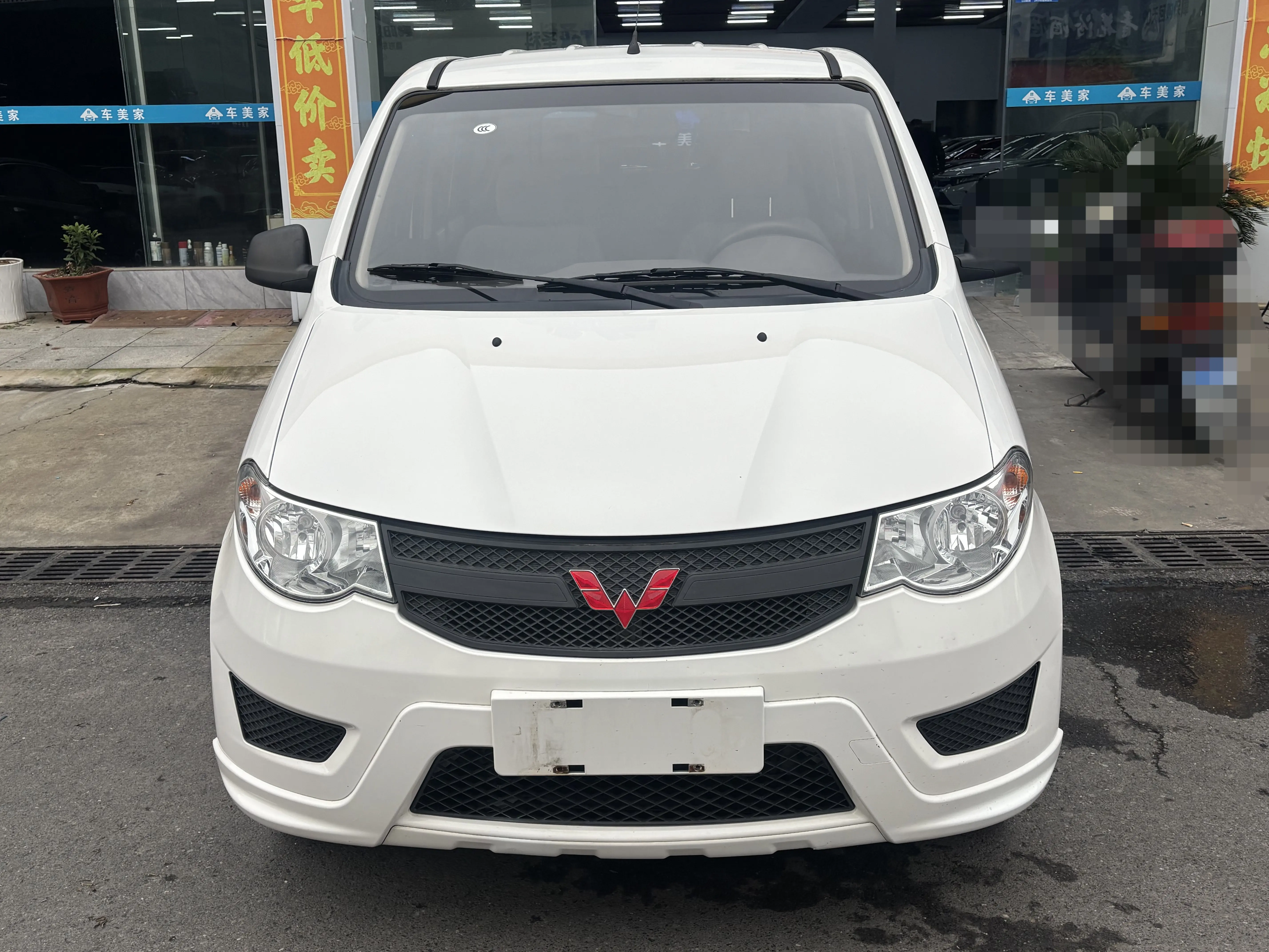 Wuling Hongguang  из Китая