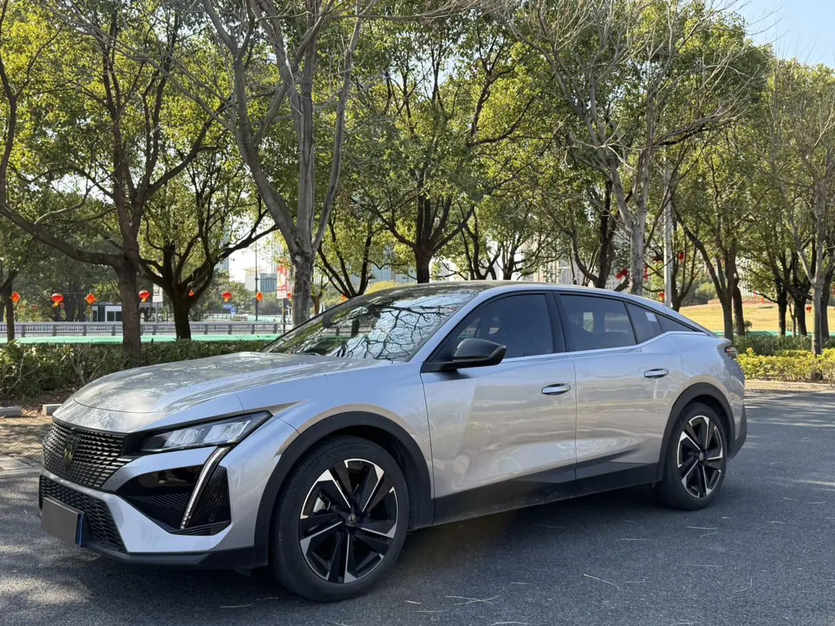 Peugeot 408X  из Китая