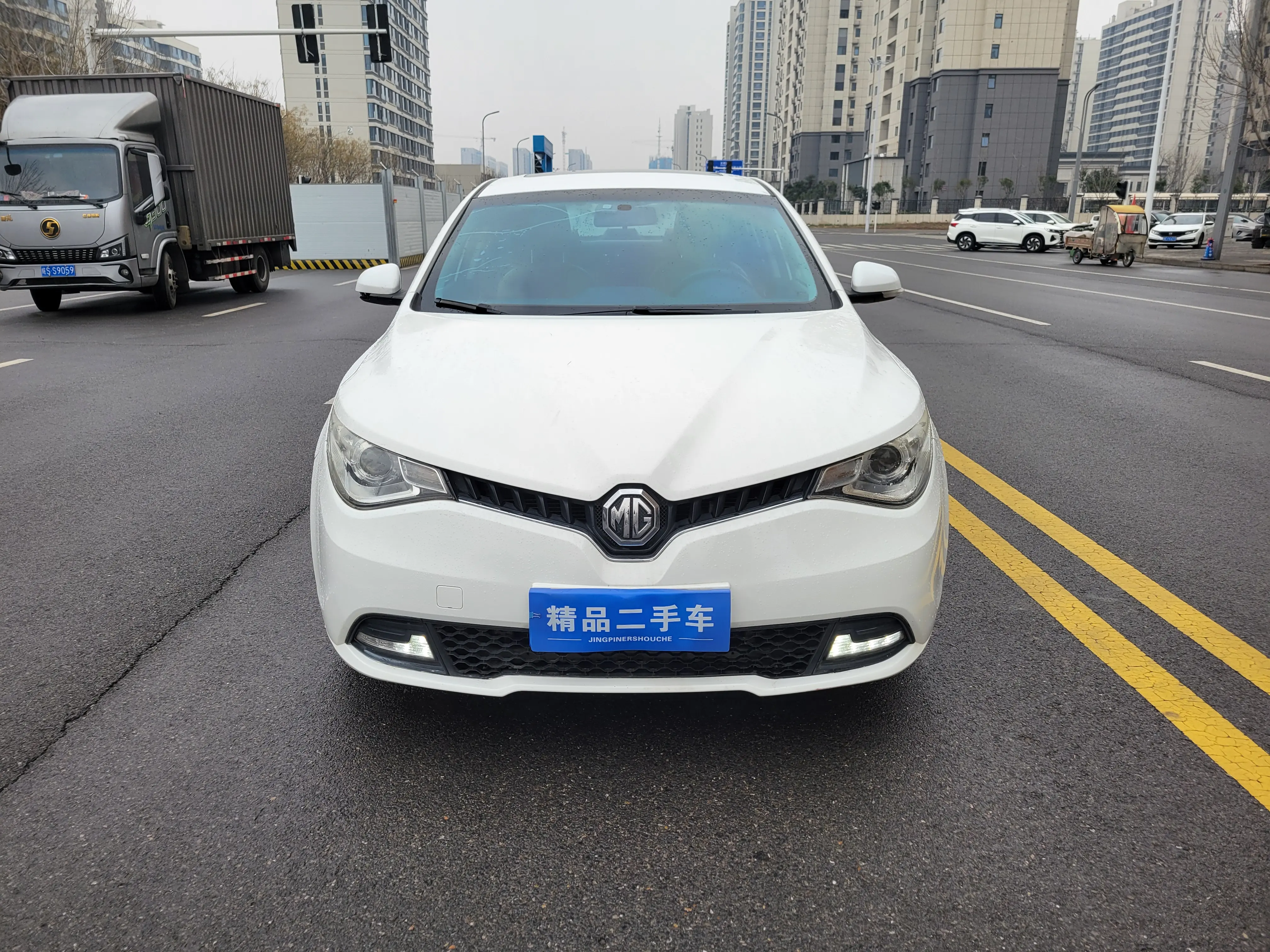 MG Ruixing  из Китая