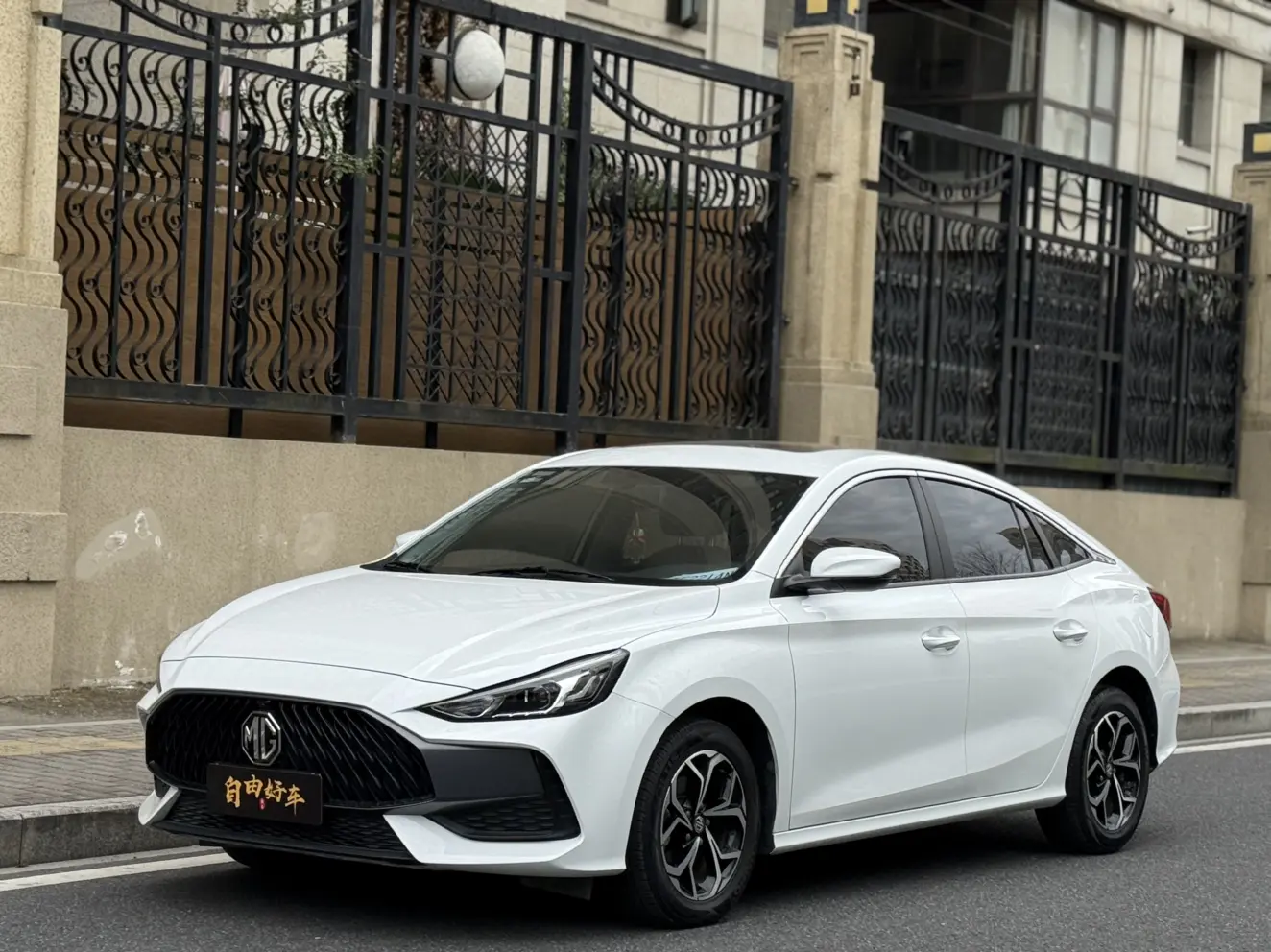 MG 5  из Китая