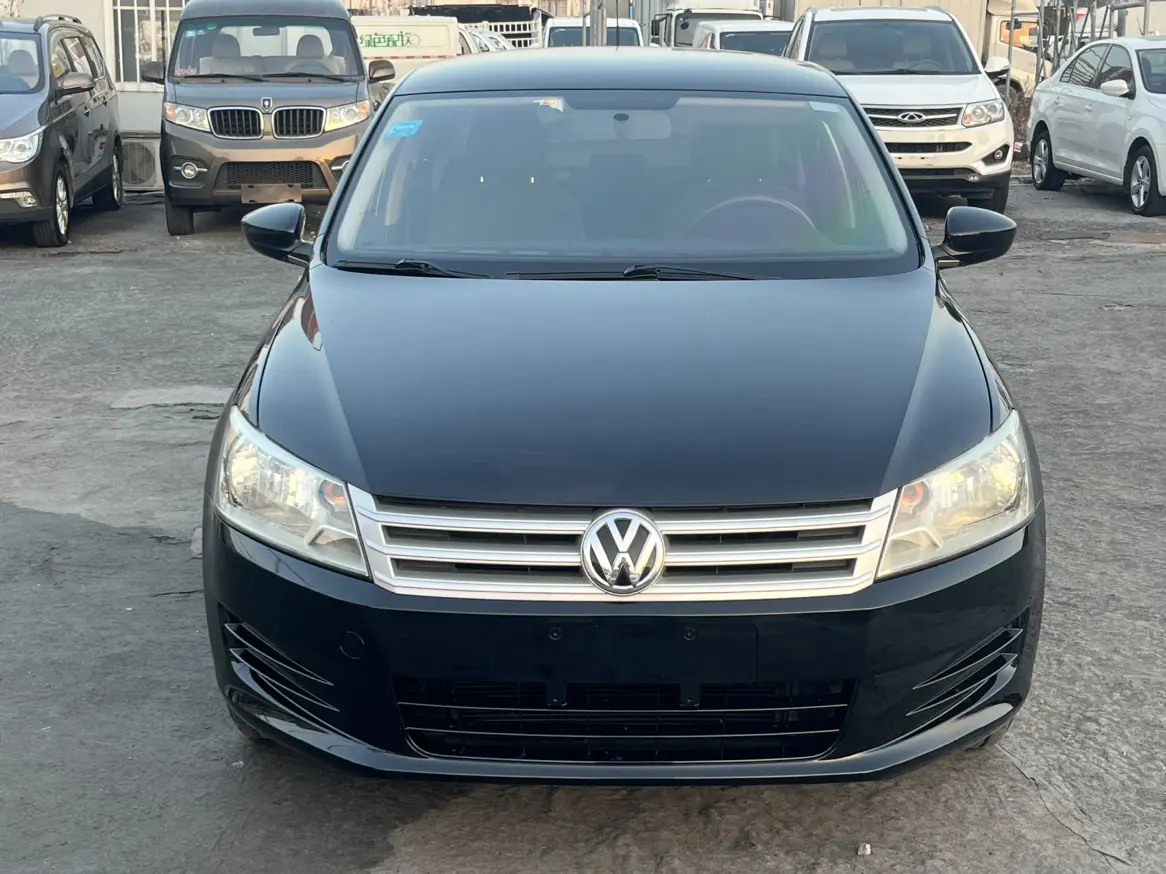 Volkswagen Santana  из Китая