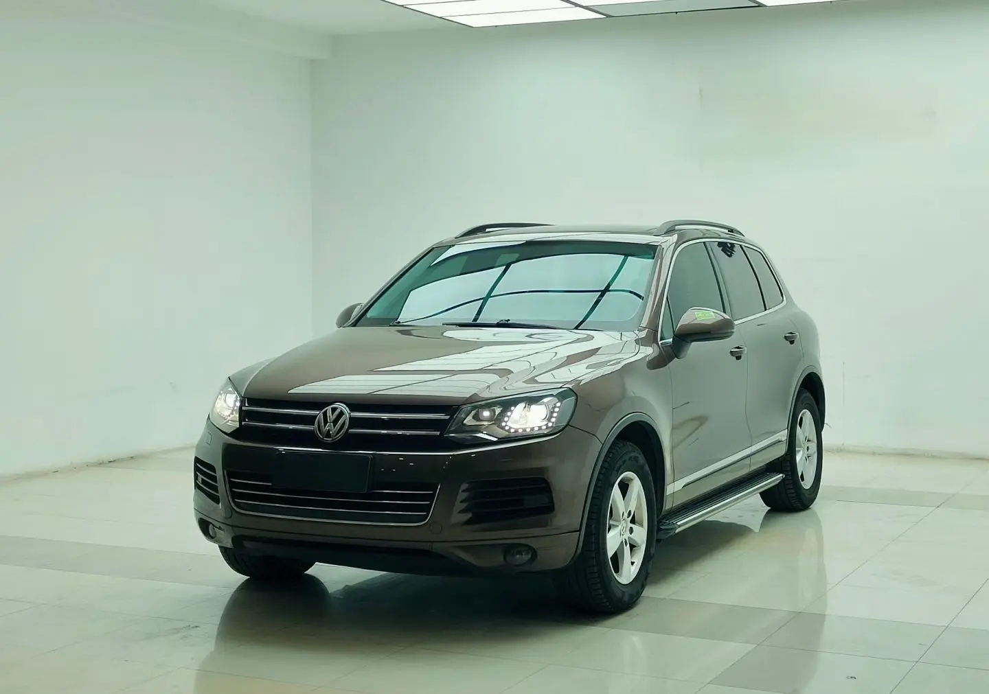 Volkswagen Touareg  из Китая