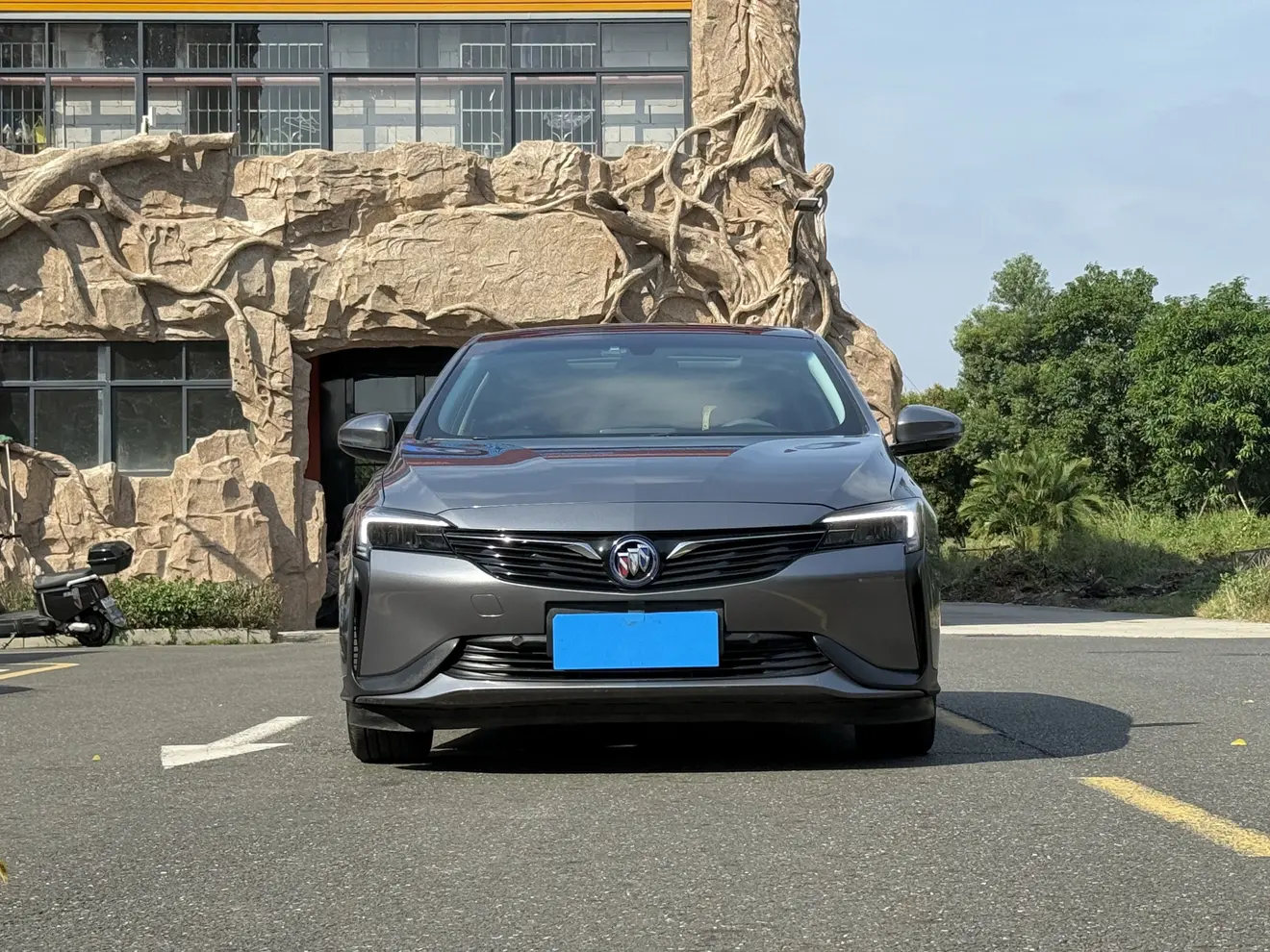 Buick Weilan 6 PHEV  из Китая