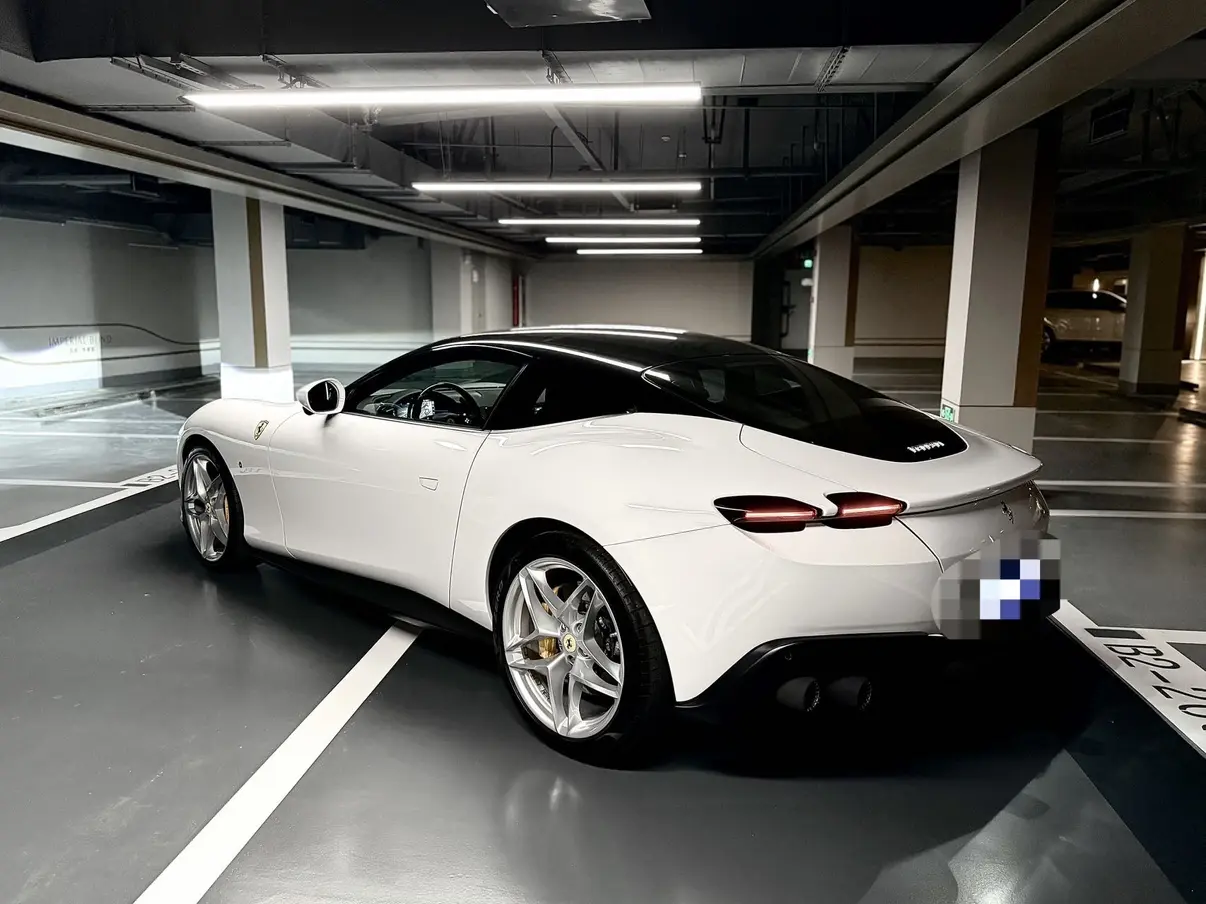 Ferrari Roma  из Китая
