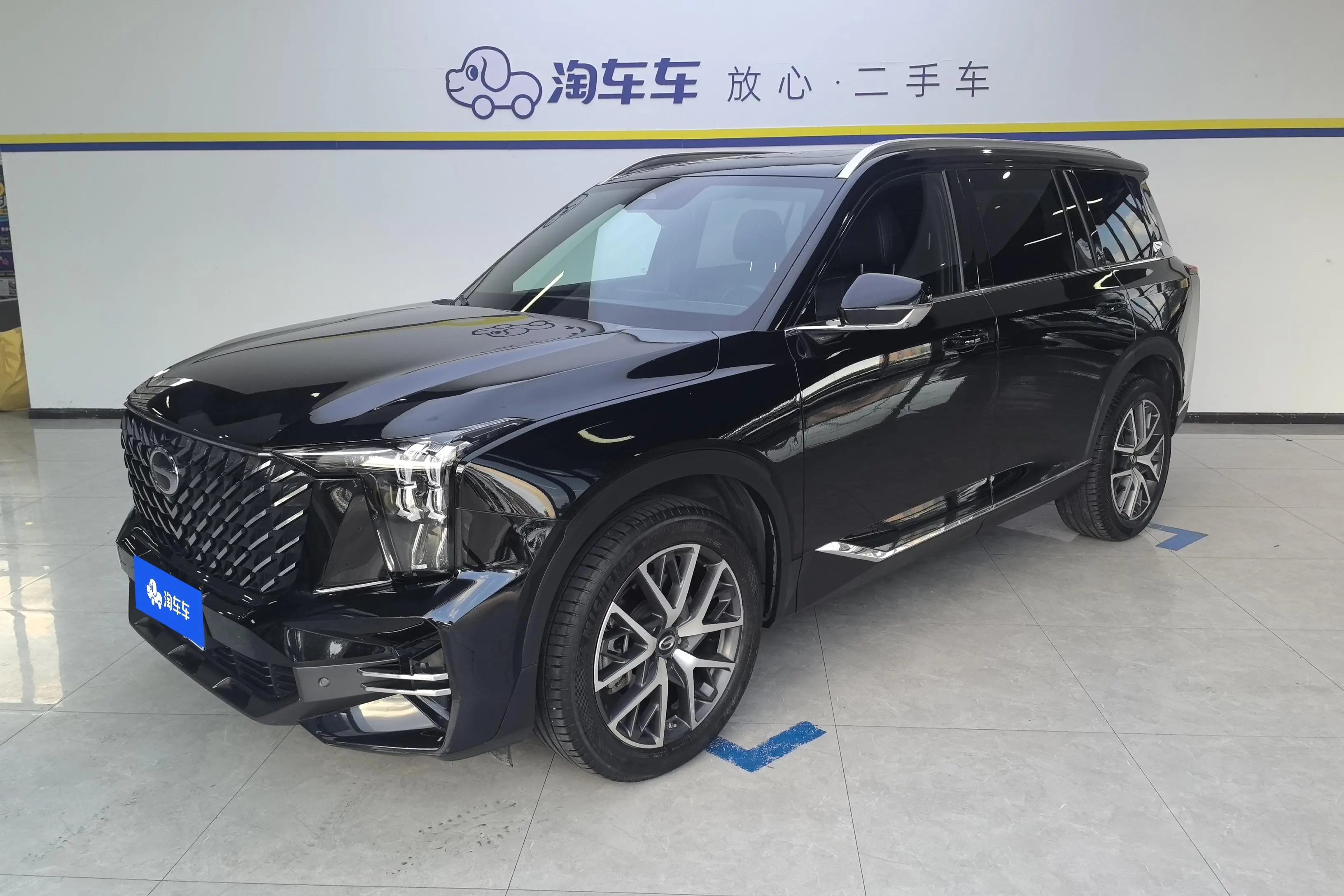 GAC Trumpchi GS8  из Китая