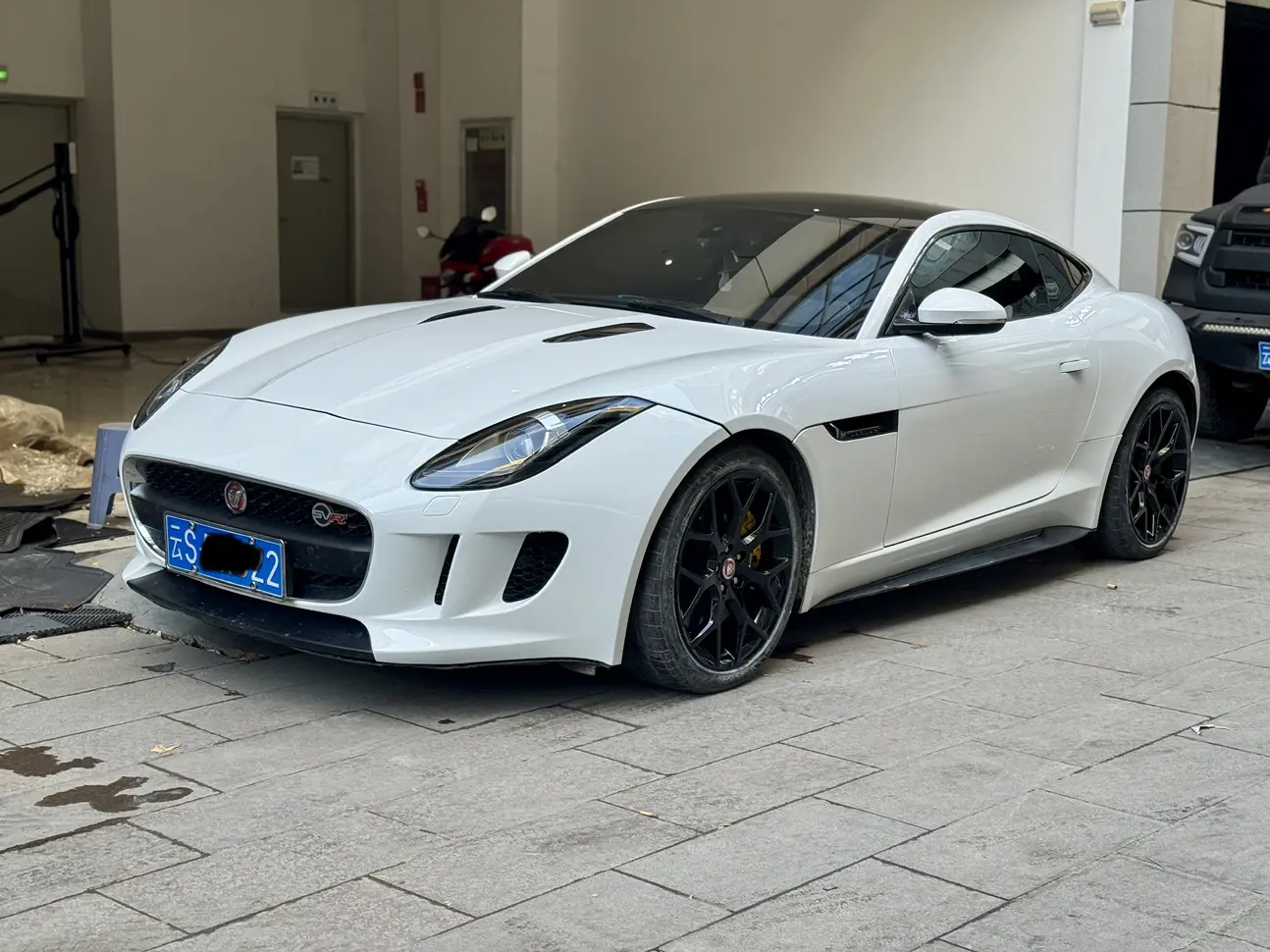 Jaguar F-TYPE  из Китая