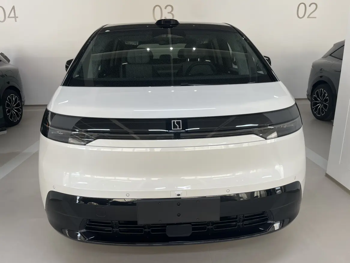 ZEEKR MIX  из Китая