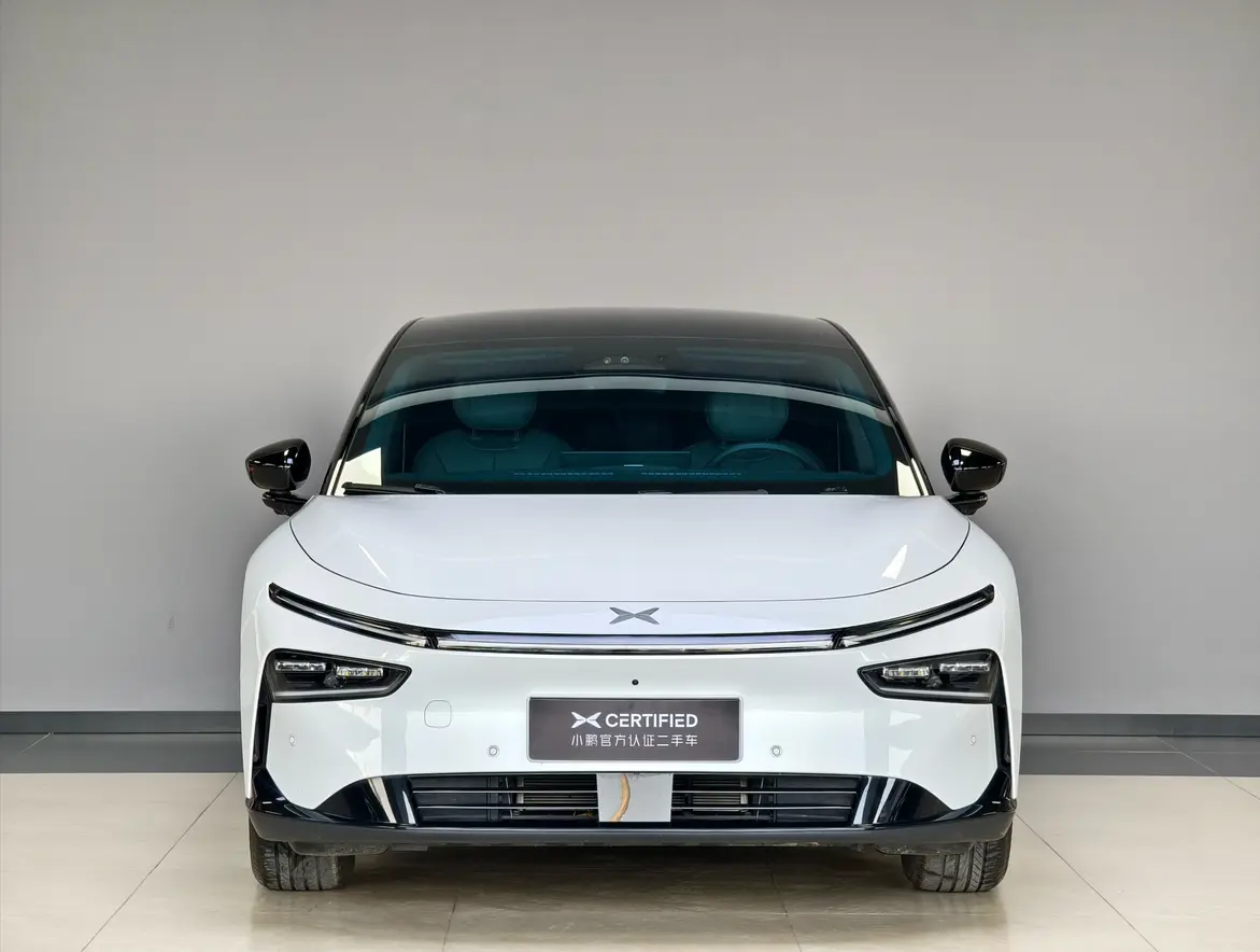 Xpeng P7+  из Китая