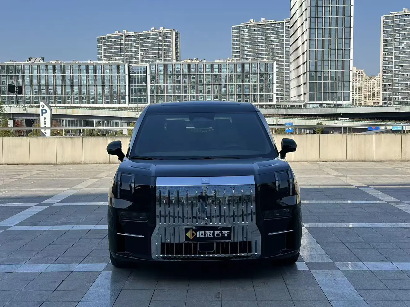 ZEEKR 009  из Китая