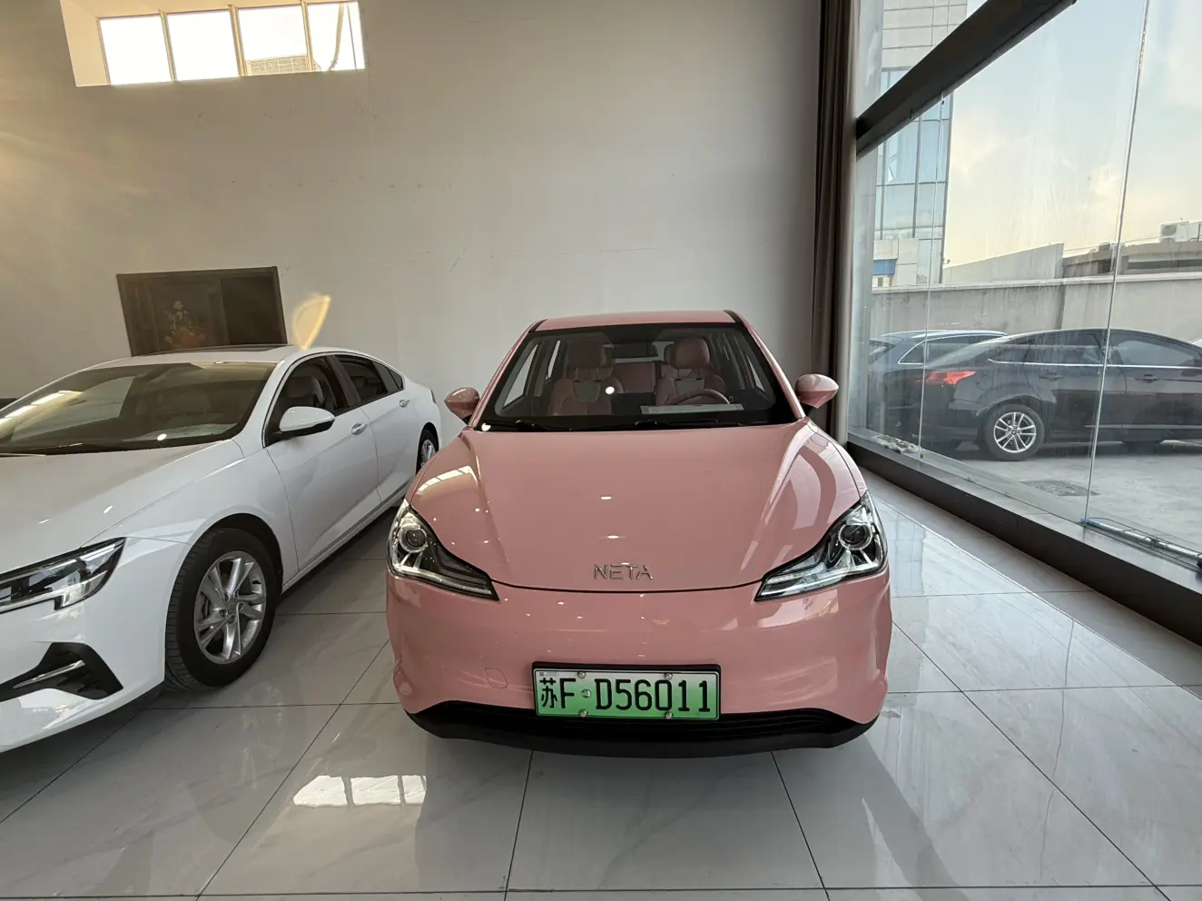 NETA Nezha V  из Китая