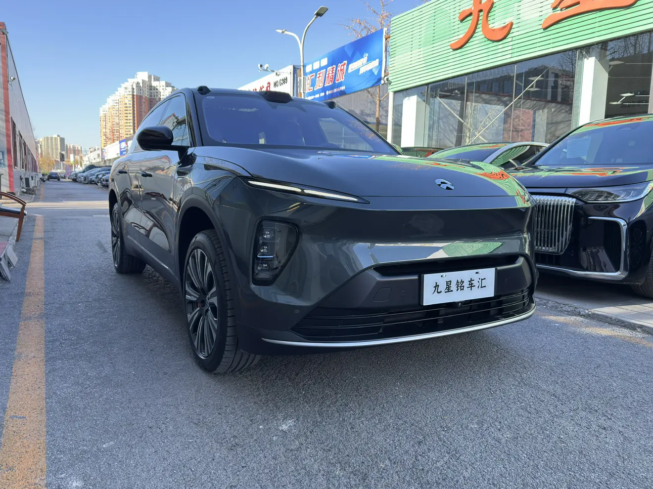 NIO ES8  из Китая