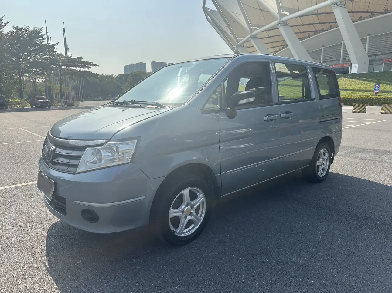 Dongfeng Shuaike  из Китая