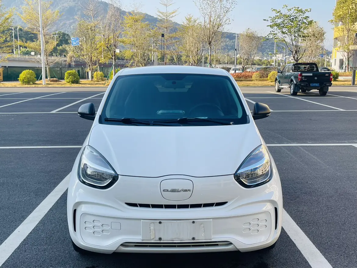 Roewe CLEVER  из Китая