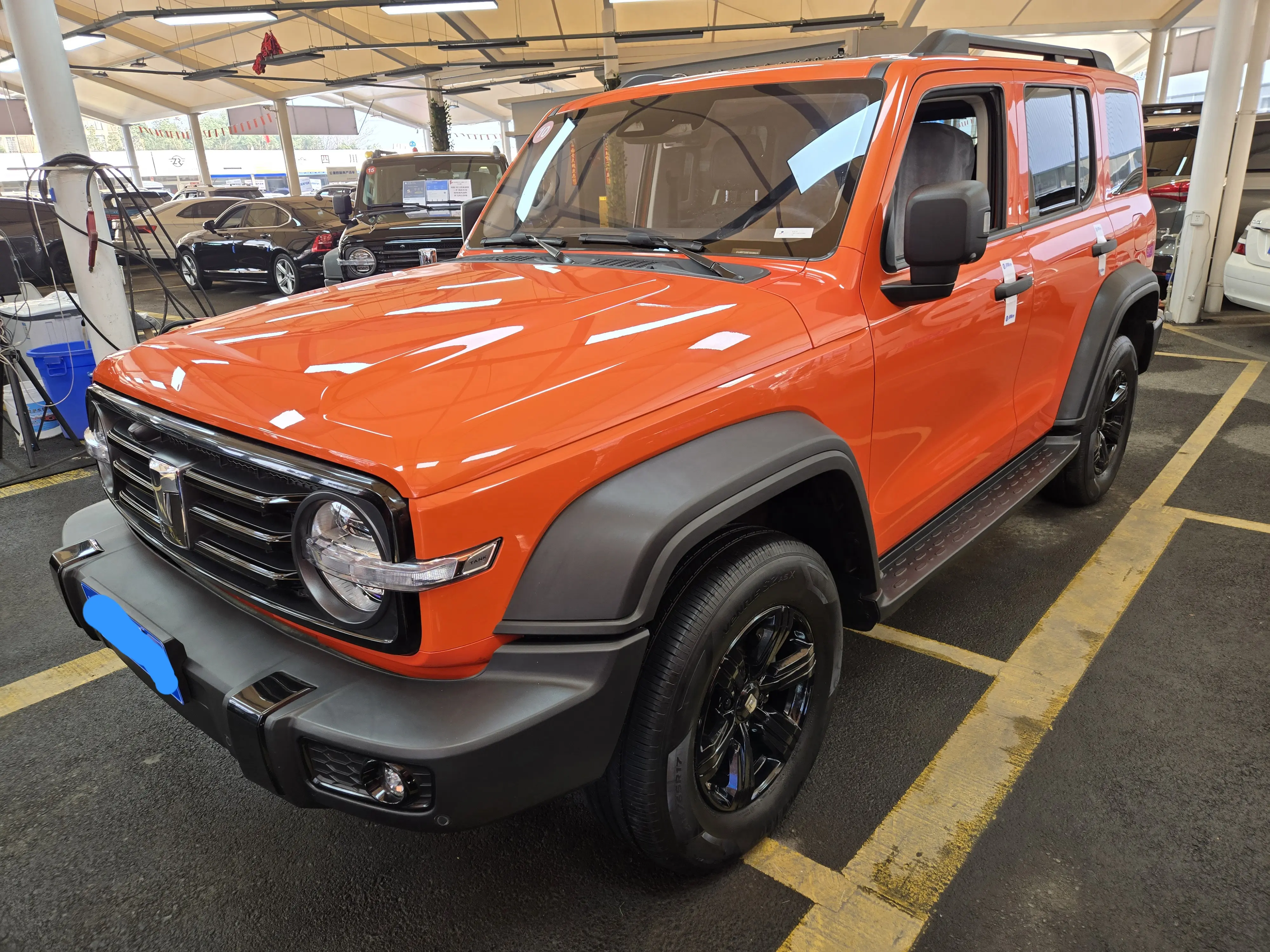 Tank 300  из Китая