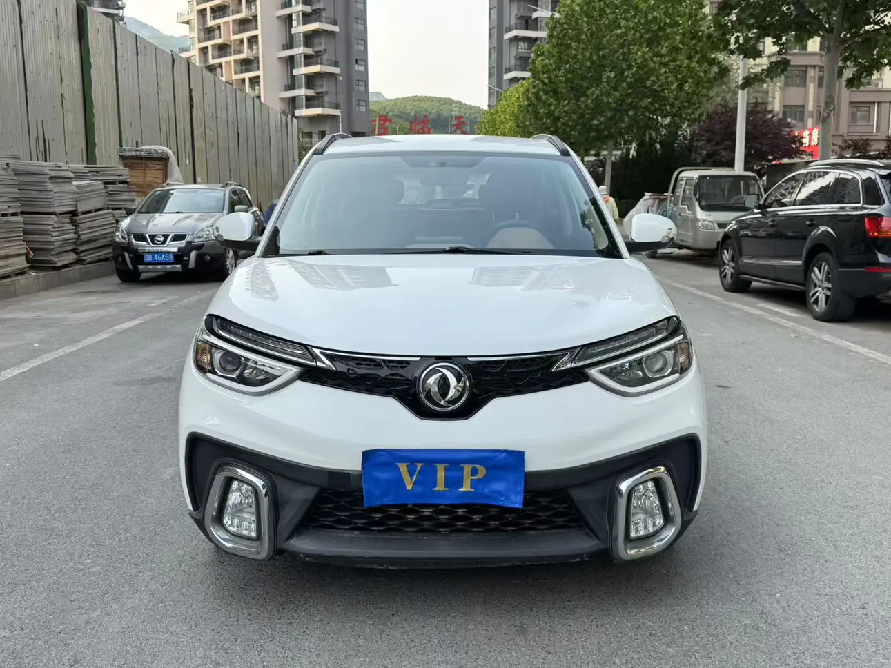 Dongfeng Fengshen AX4  из Китая
