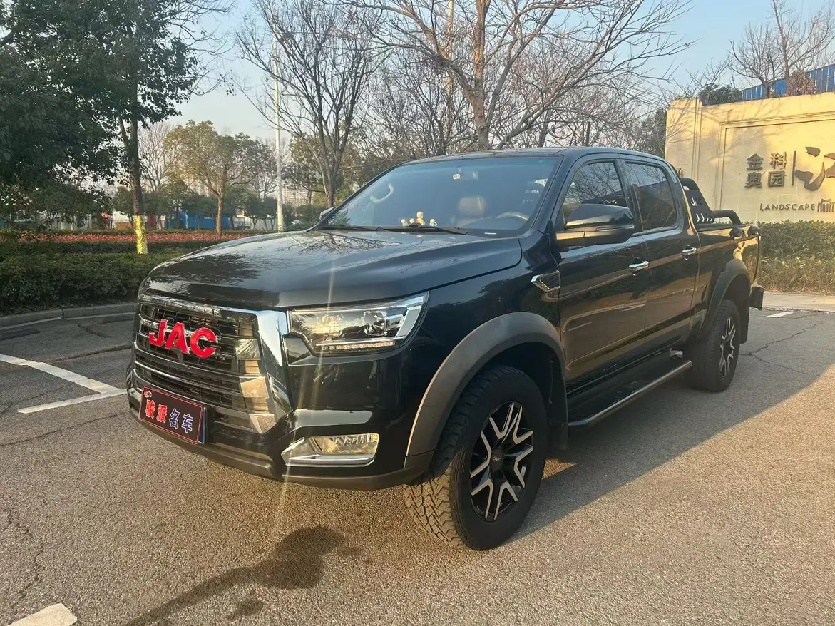 Jiangxi JAC T8  из Китая