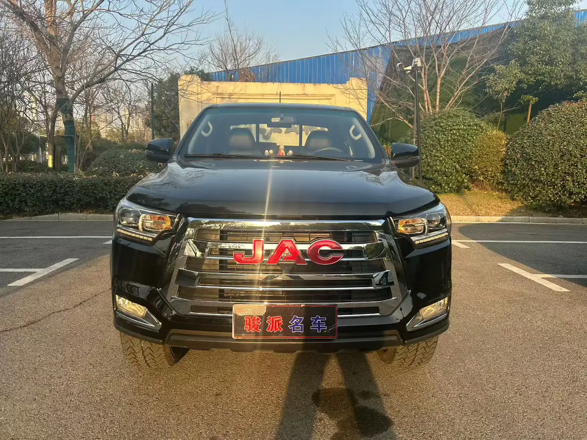 Jiangxi JAC T8  из Китая