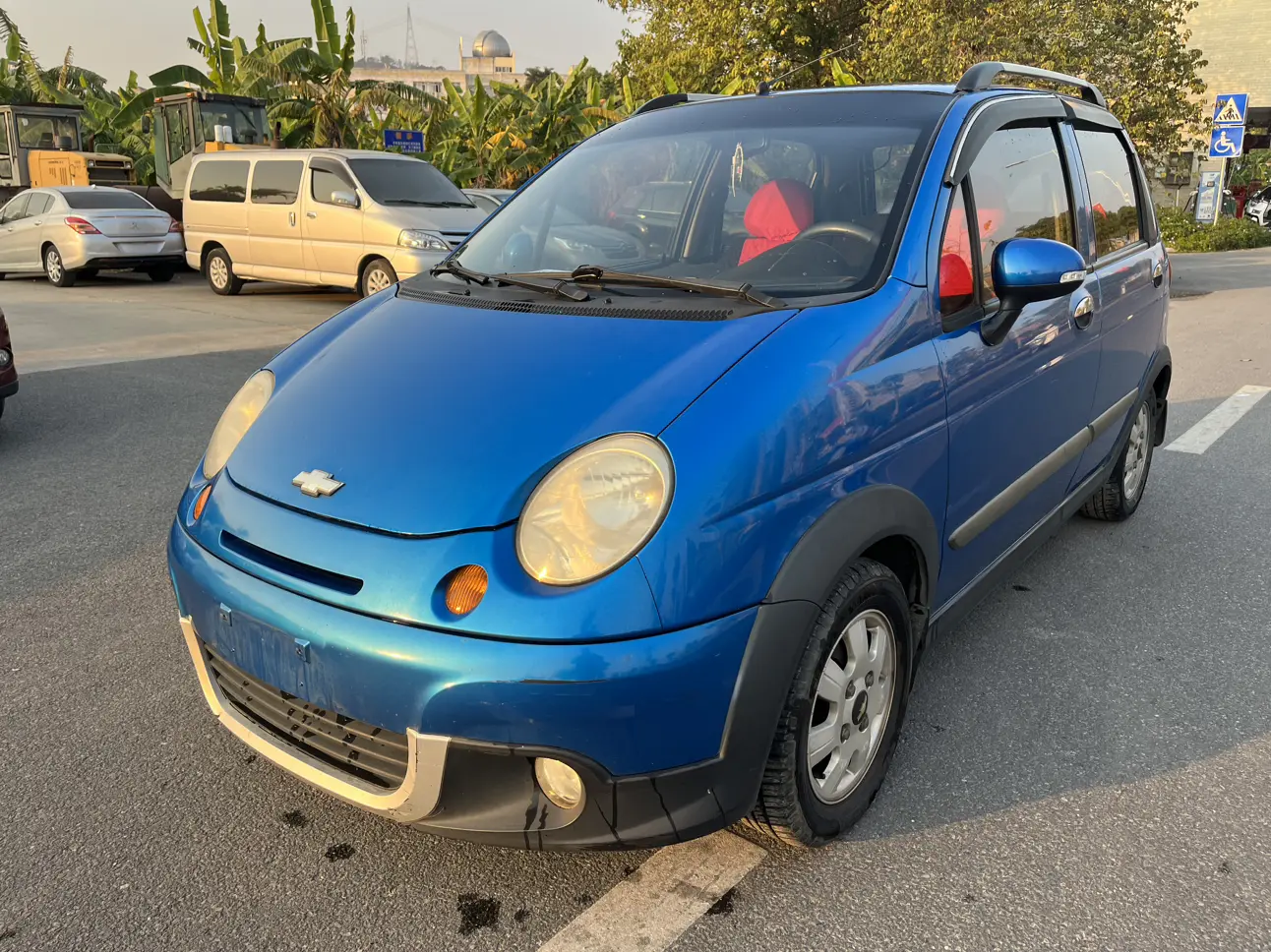 Baojun Lechi  из Китая