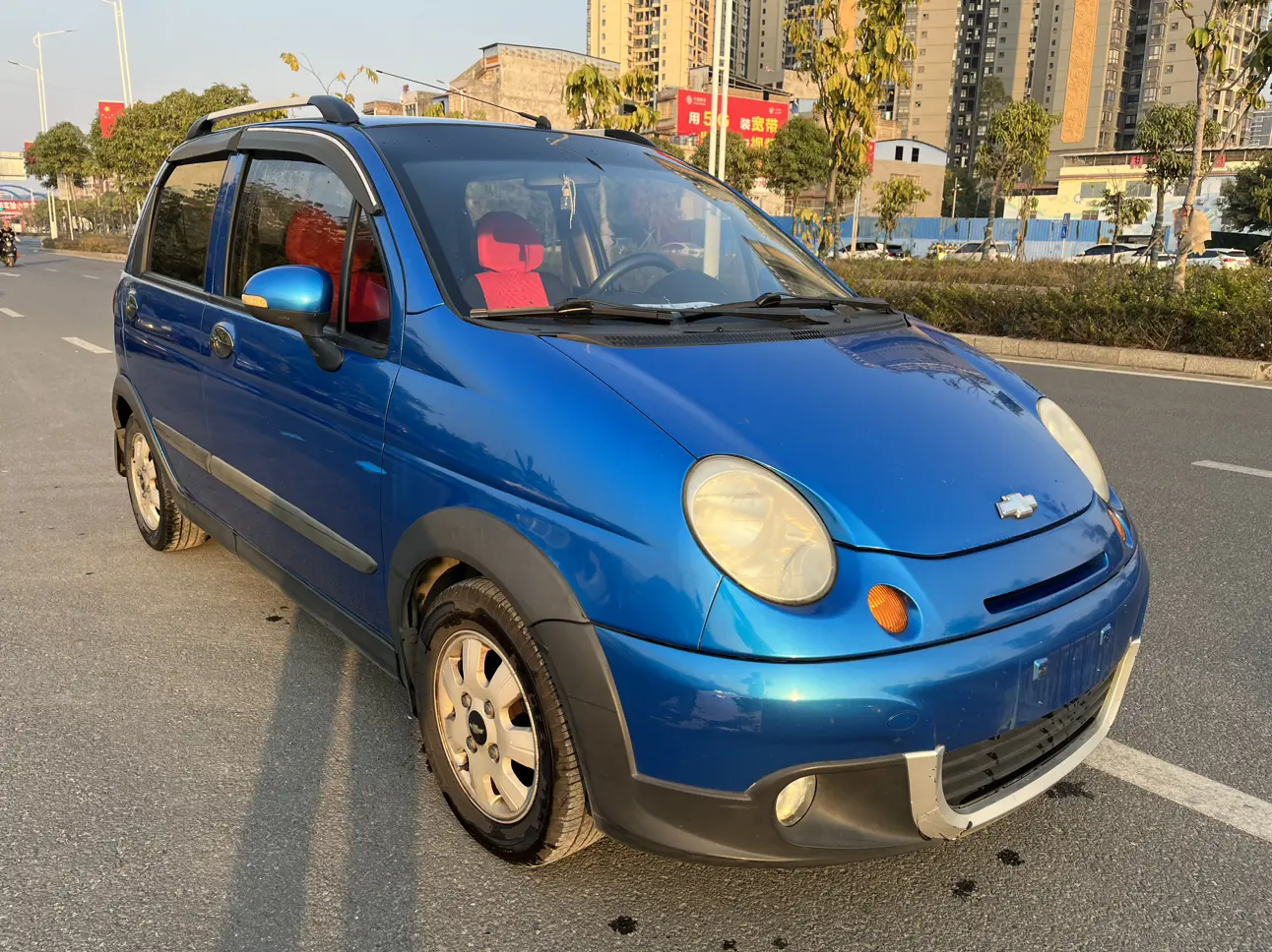 Baojun Lechi  из Китая