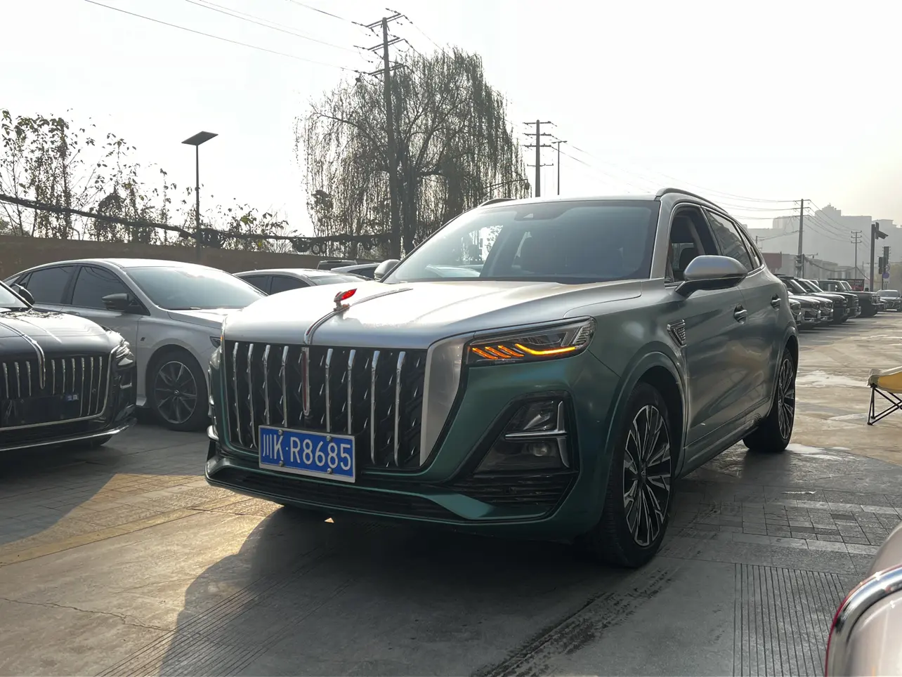 Hongqi HS5  из Китая
