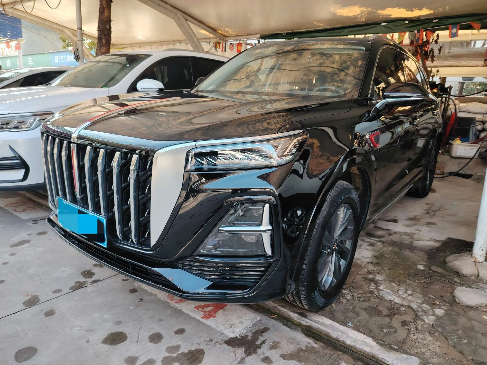 Hongqi HS5  из Китая