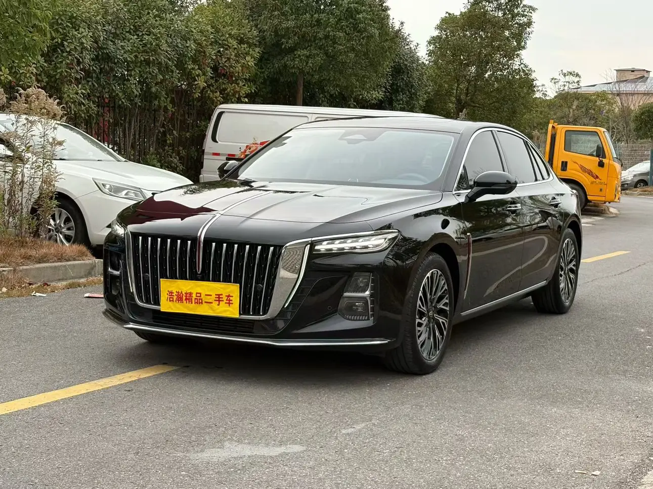 Hongqi H5  из Китая