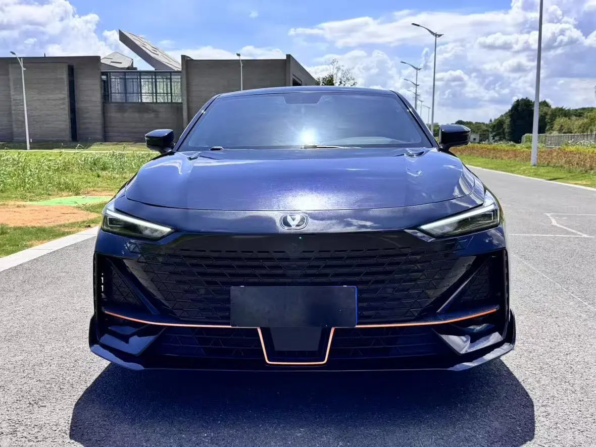 Changan UNI-V  из Китая