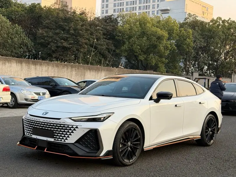 Changan UNI-V  из Китая