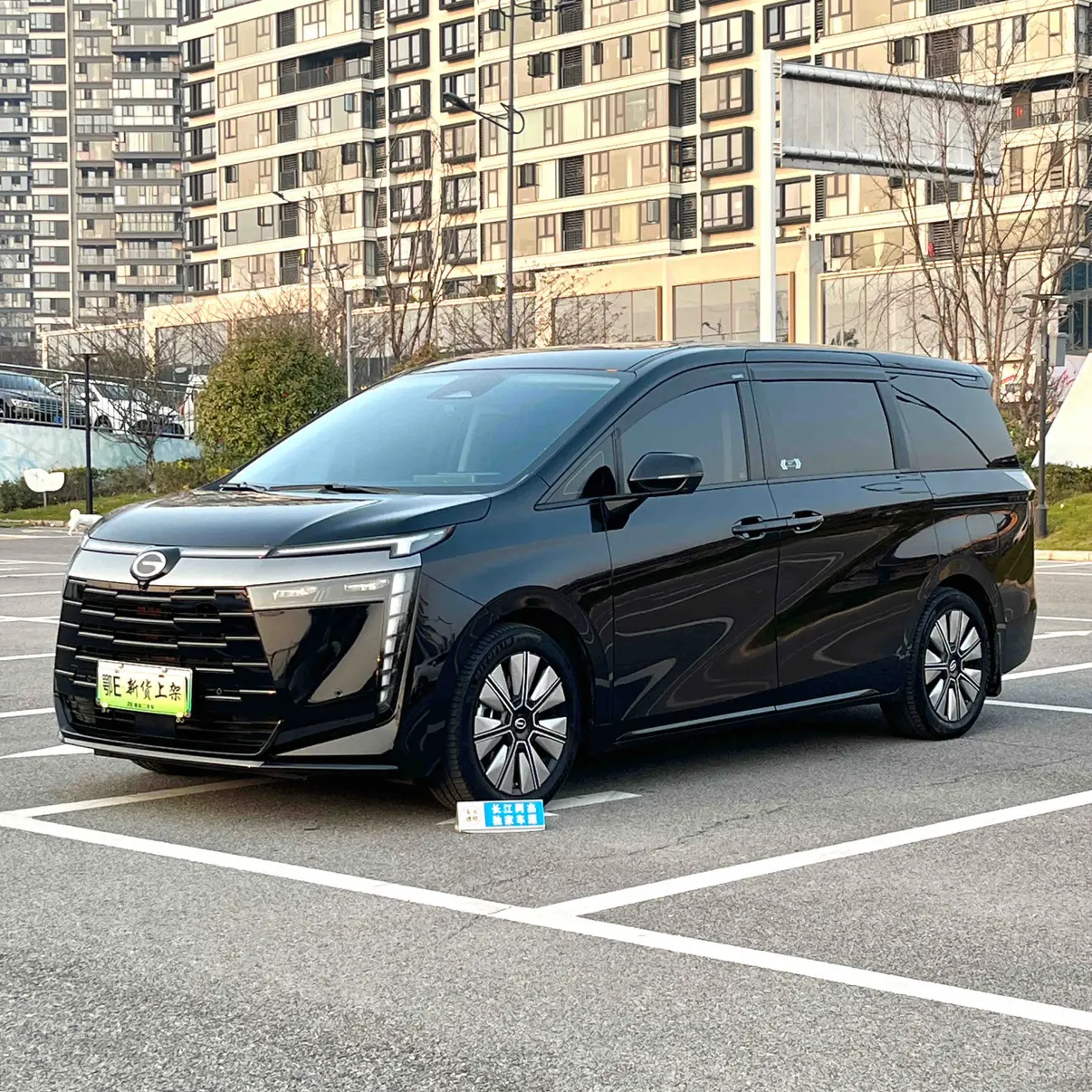 GAC Trumpchi E8 PHEV  из Китая