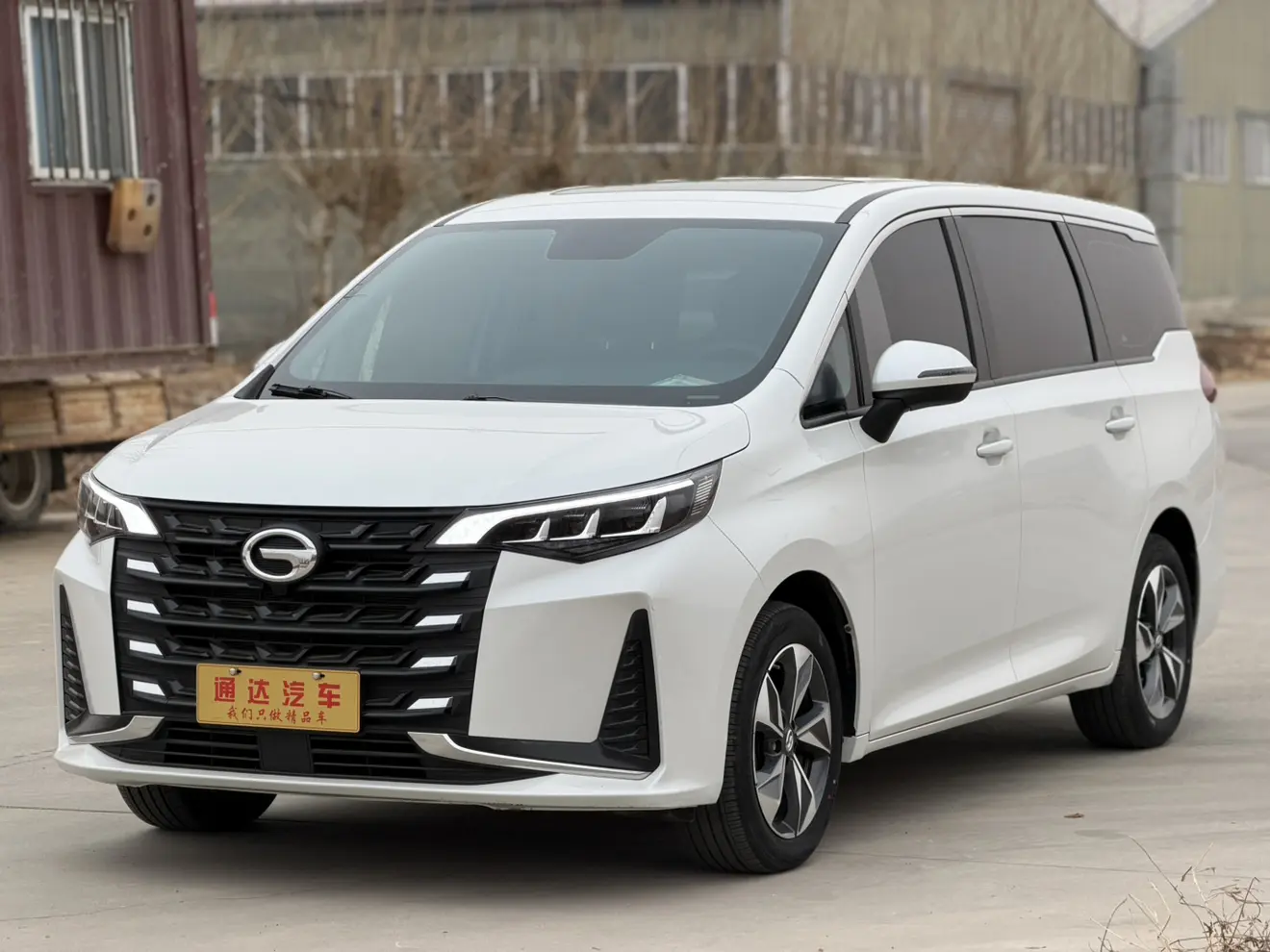 GAC Trumpchi M6  из Китая