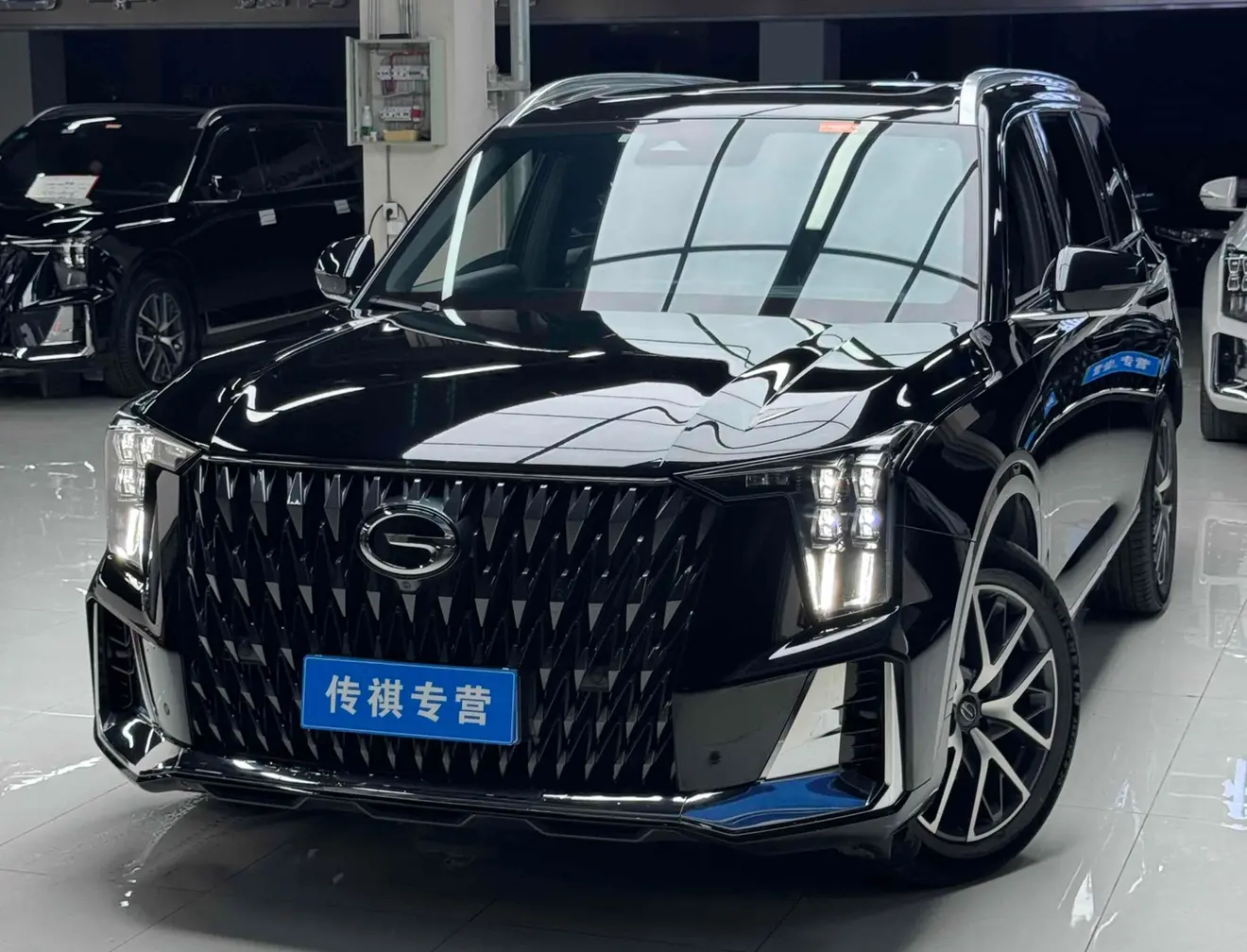 GAC Trumpchi GS8  из Китая