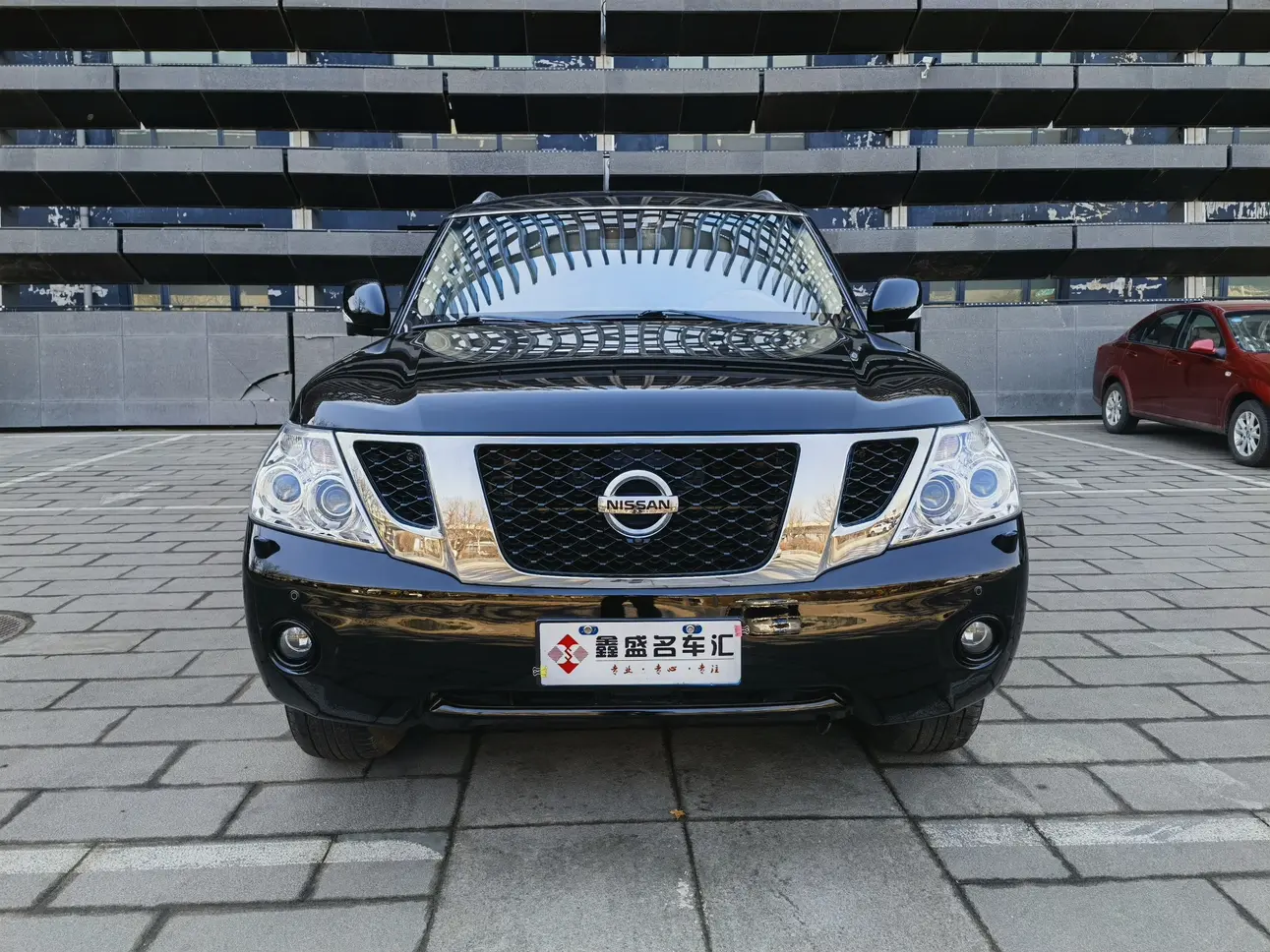 Nissan Patrol  из Китая