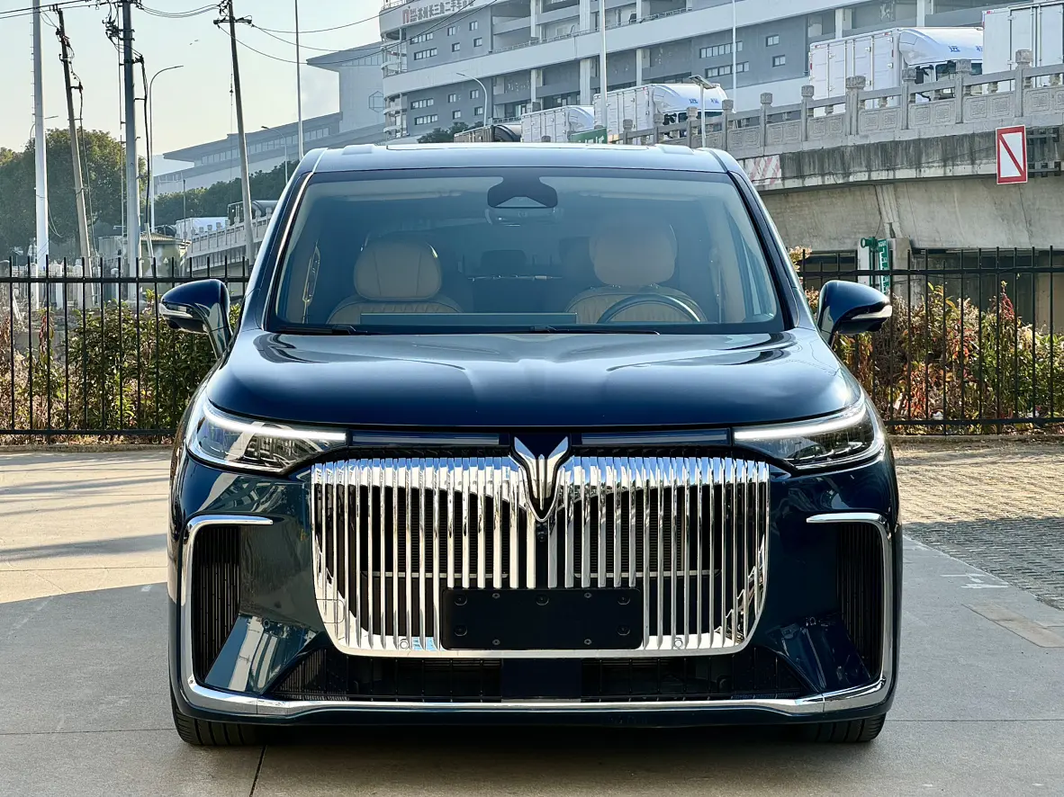 Voyah Lantu Dreamer PHEV  из Китая