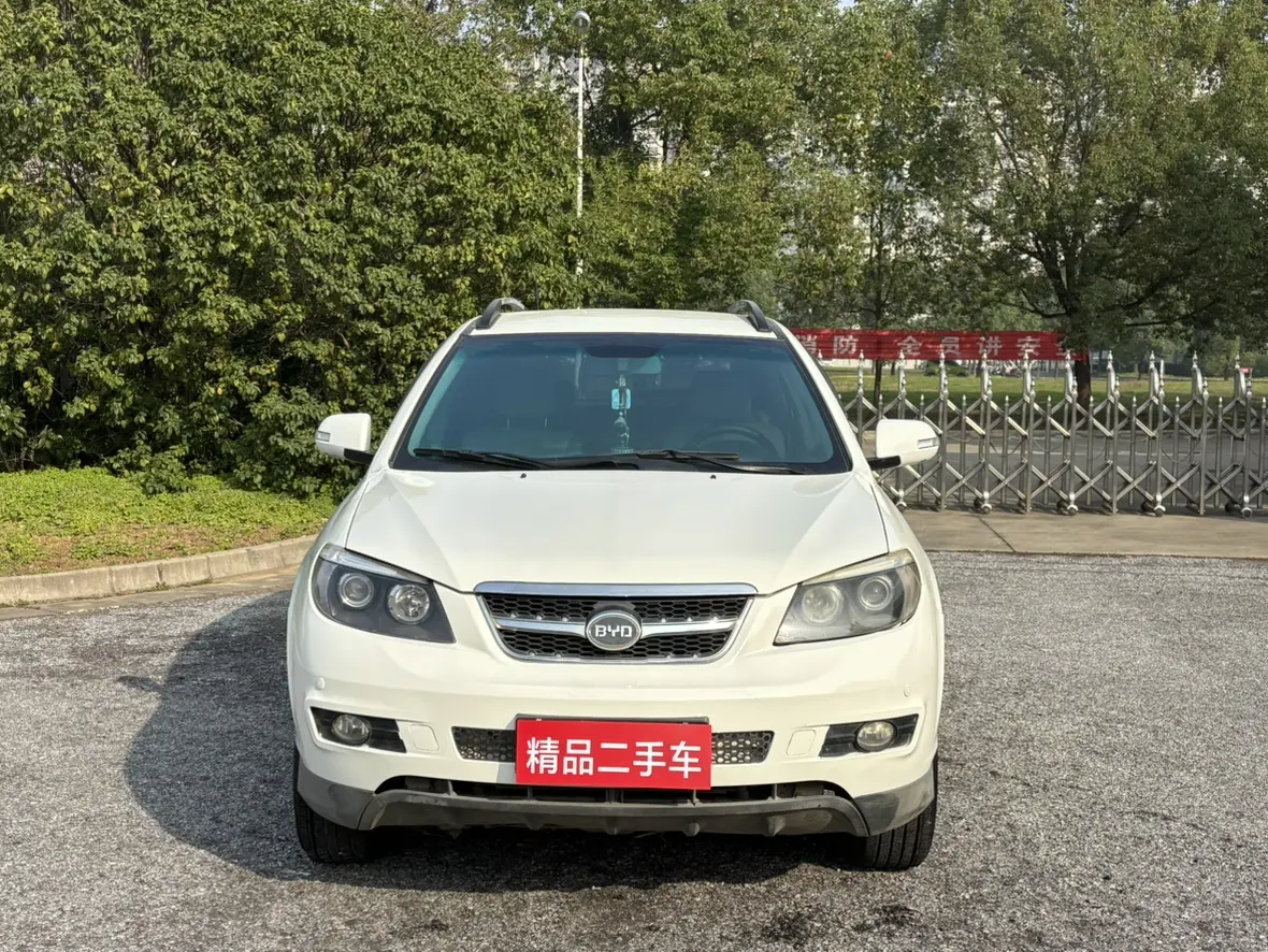 BYD S6  из Китая