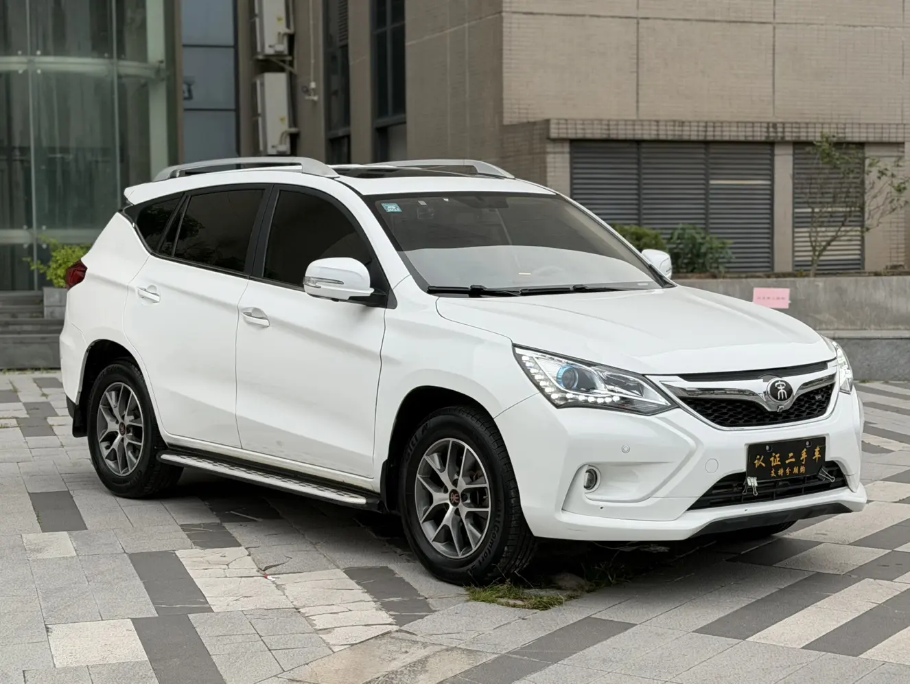 BYD Song  из Китая