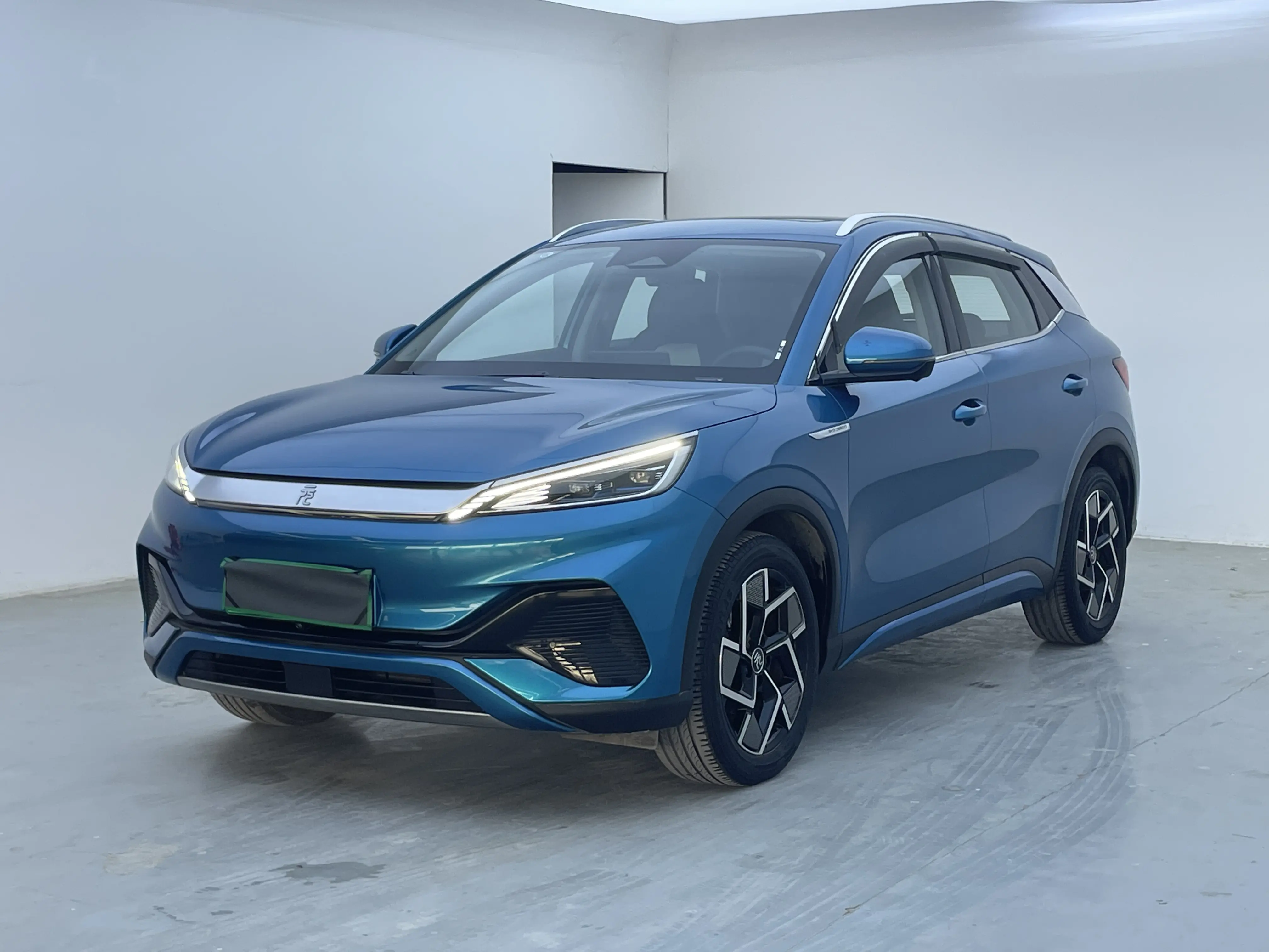 BYD Yuan PLUS  из Китая