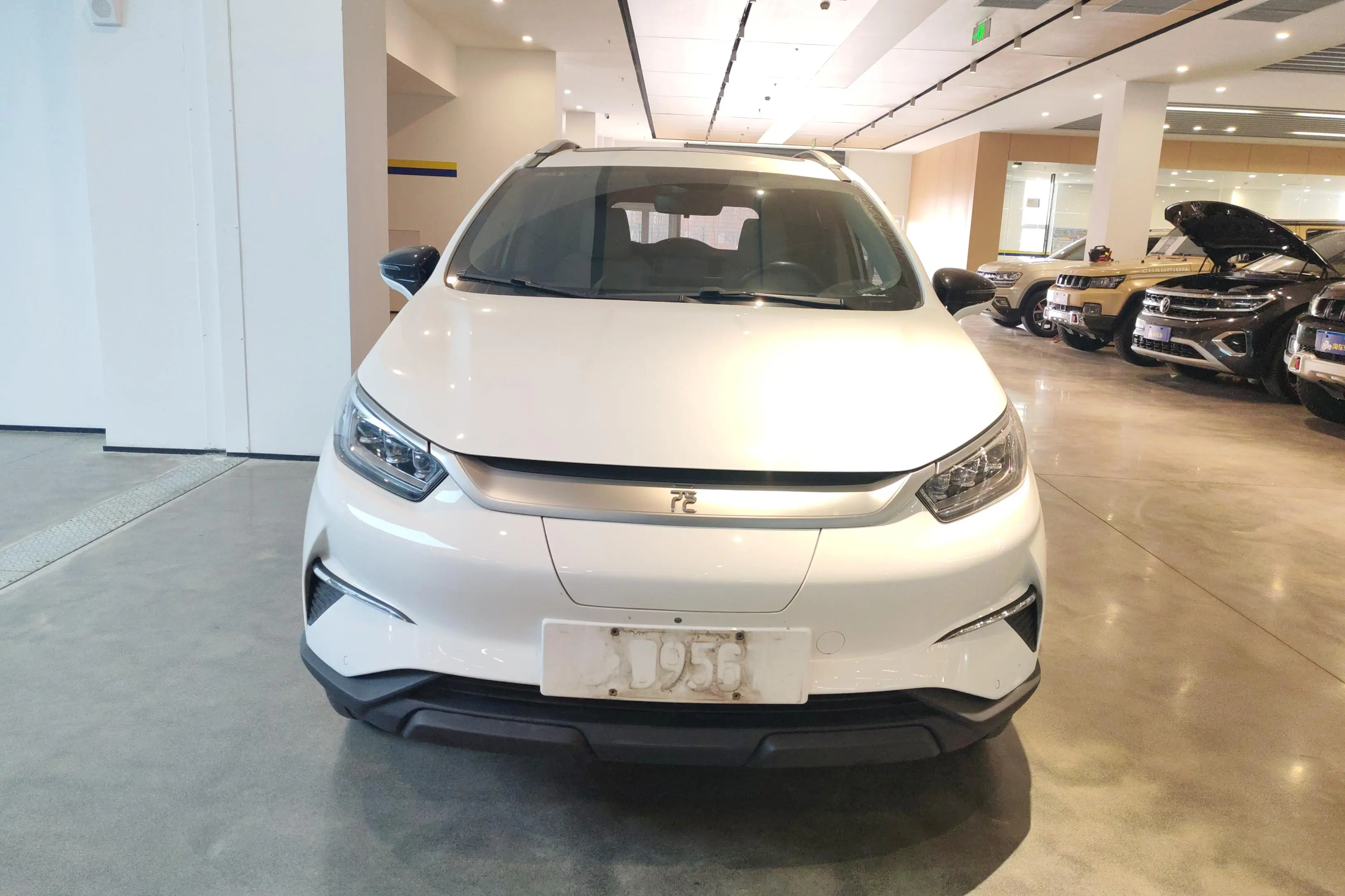 BYD Yuan Pro  из Китая