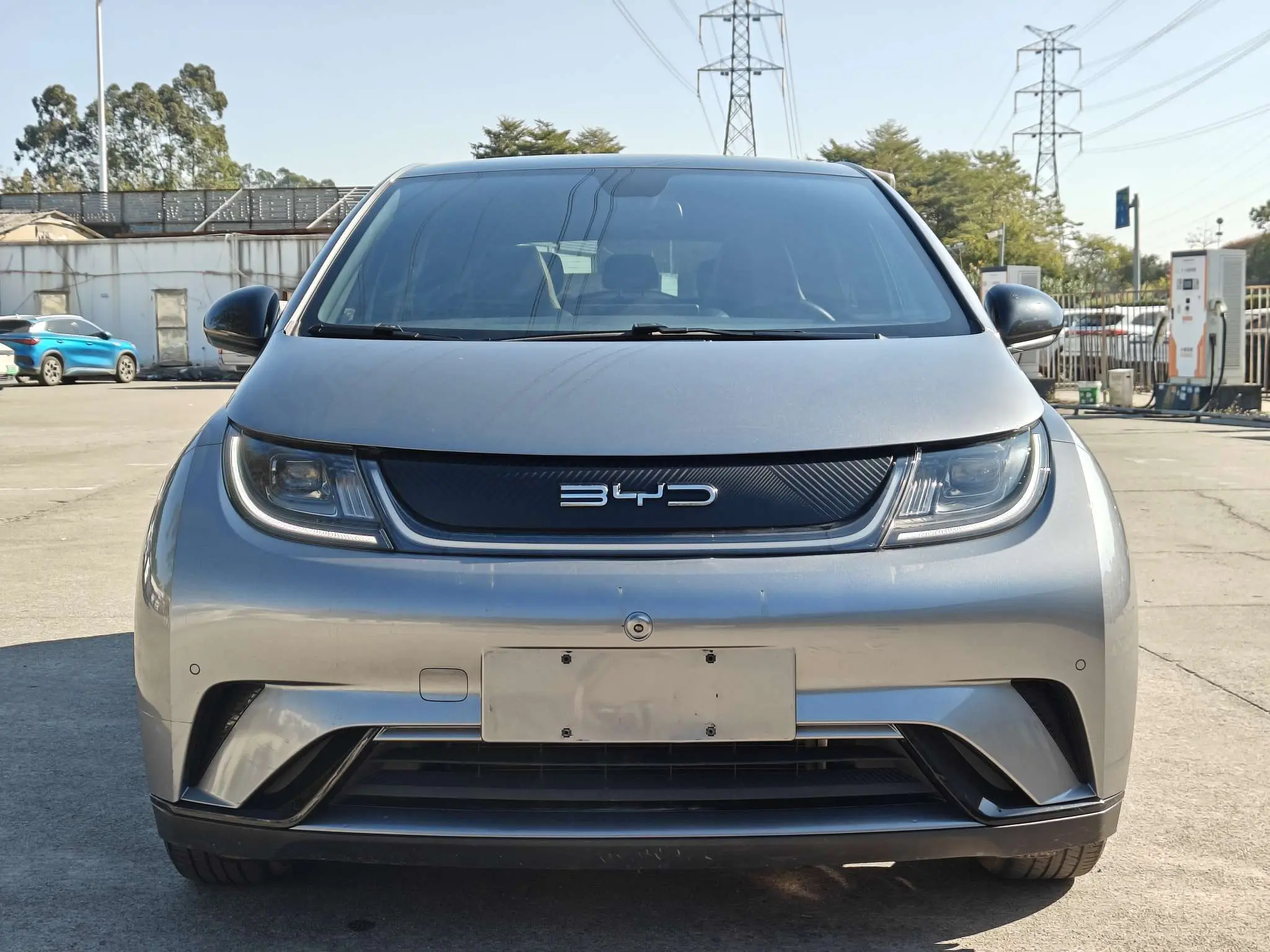 BYD Dolphin  из Китая