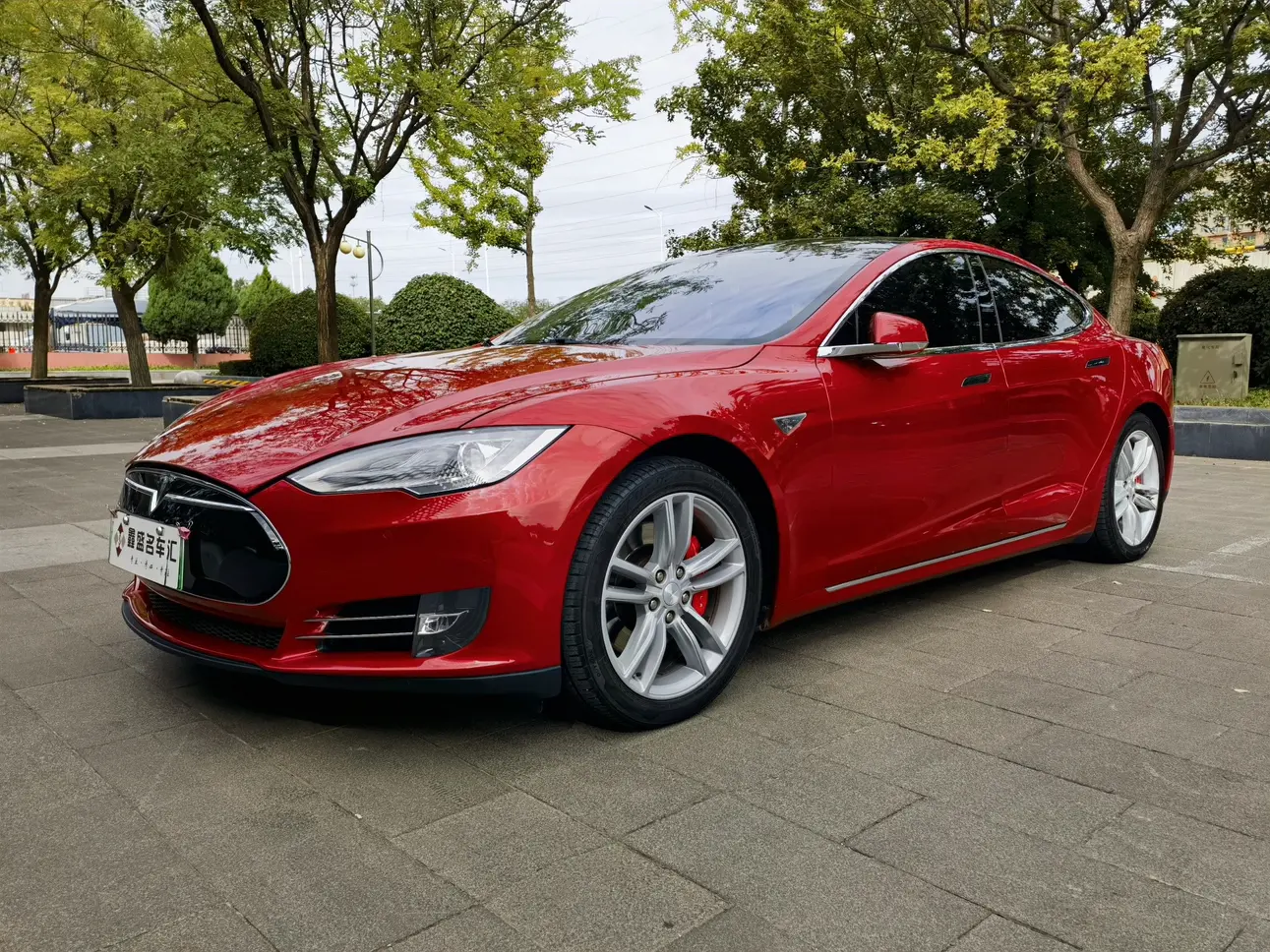 Tesla Model S  из Китая