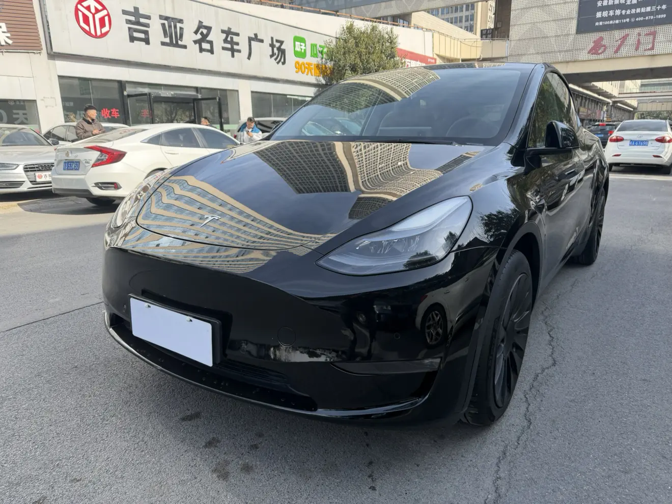 Tesla Model Y  из Китая