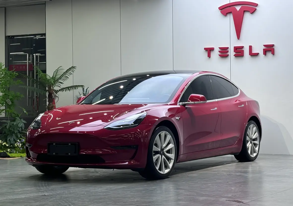 Tesla Model 3  из Китая