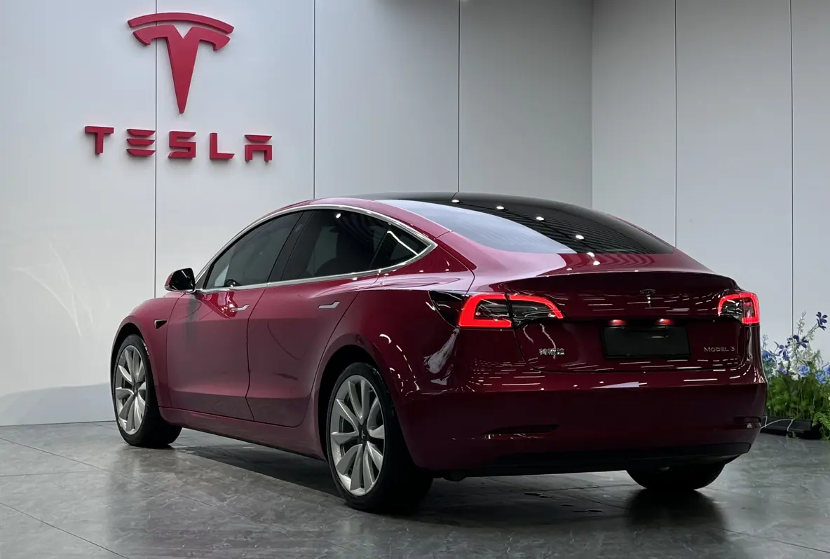 Tesla Model 3  из Китая