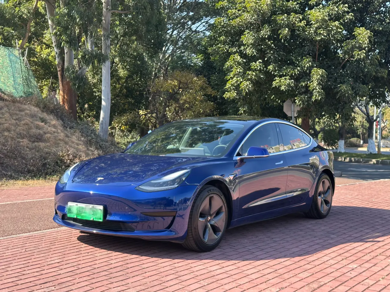 Tesla Model 3  из Китая