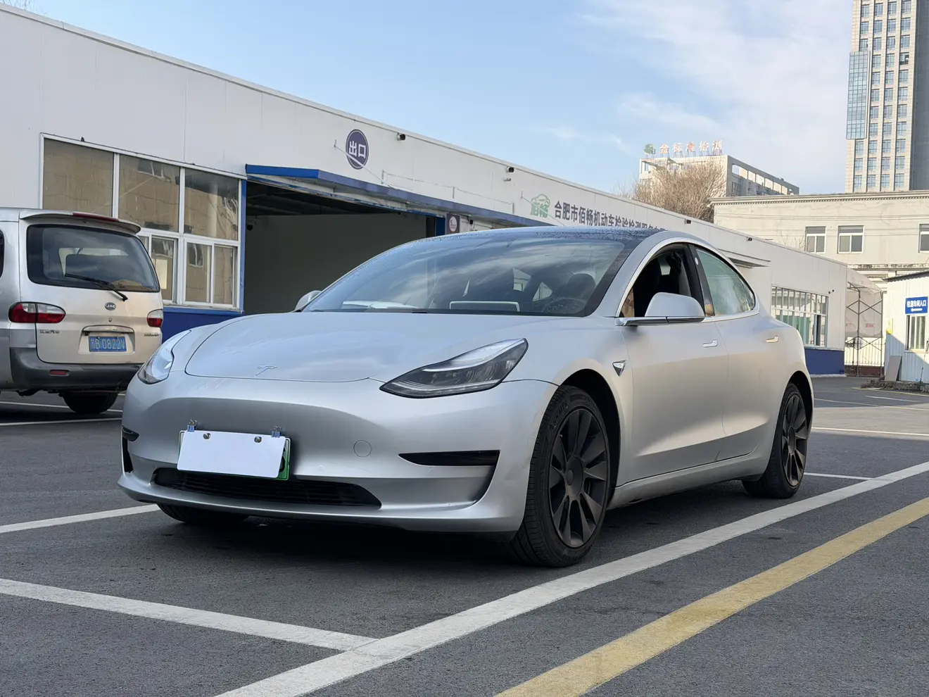 Tesla Model 3  из Китая