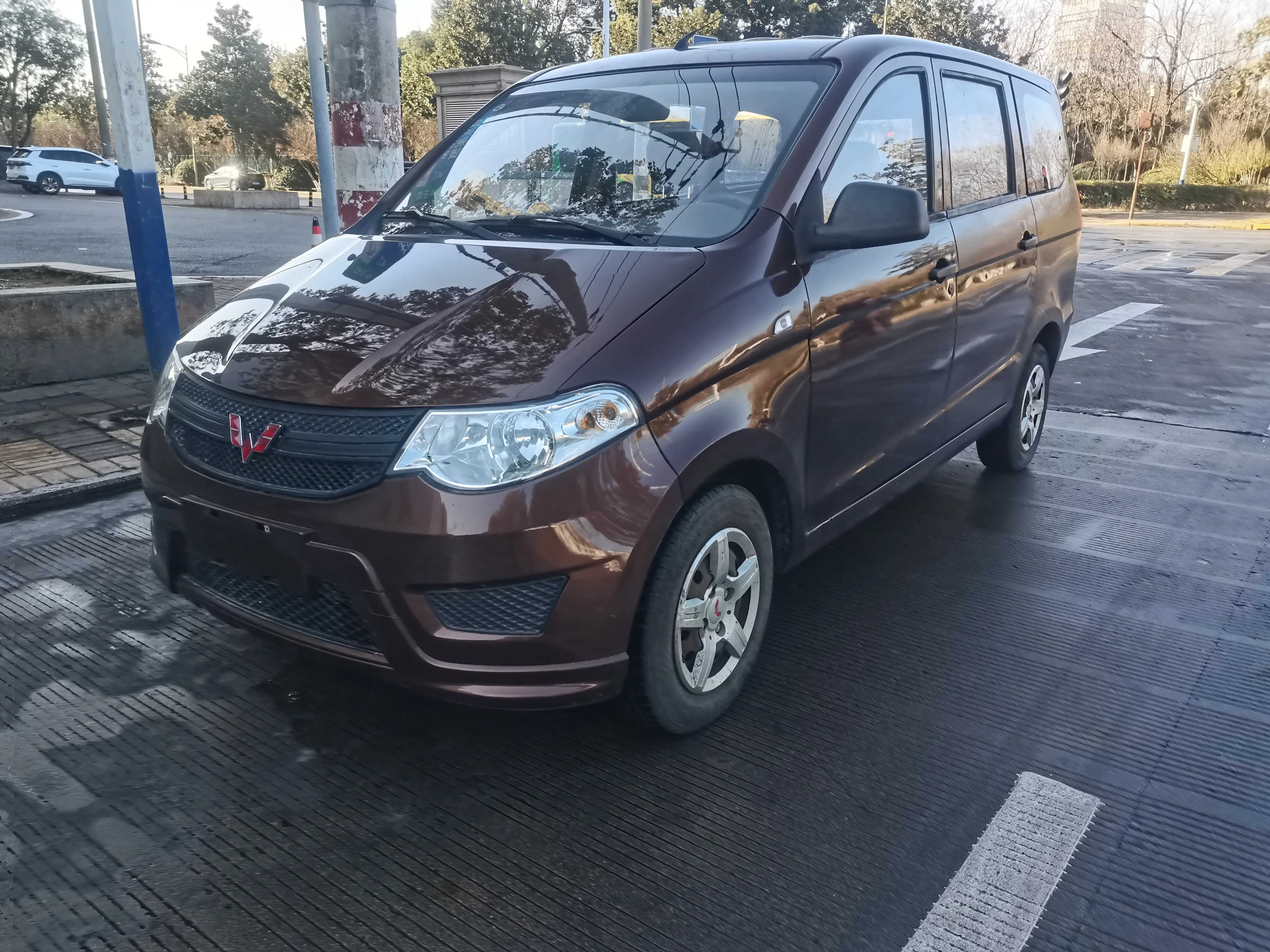Wuling Hongguang  из Китая