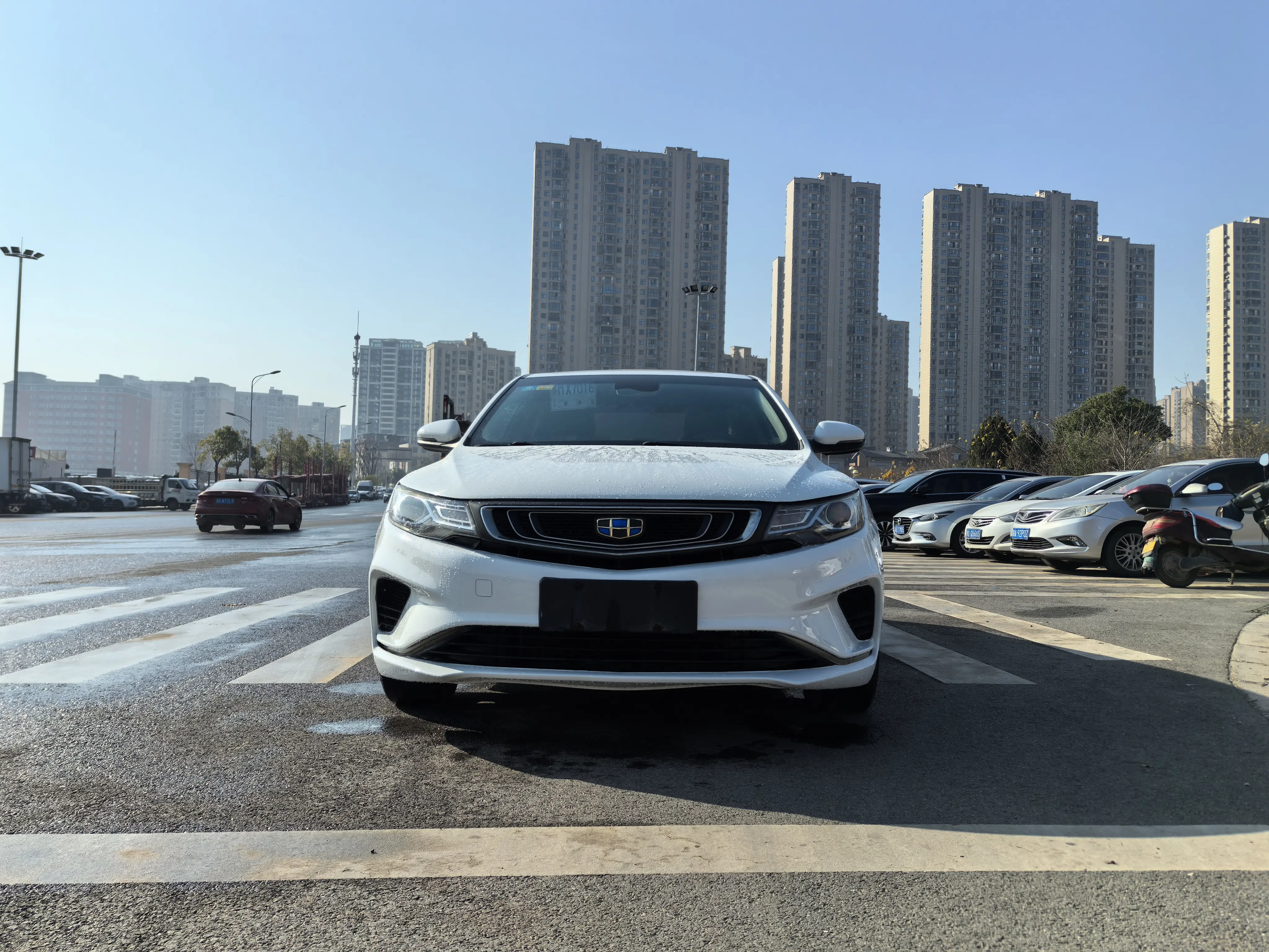 Geely Emgrand GL  из Китая