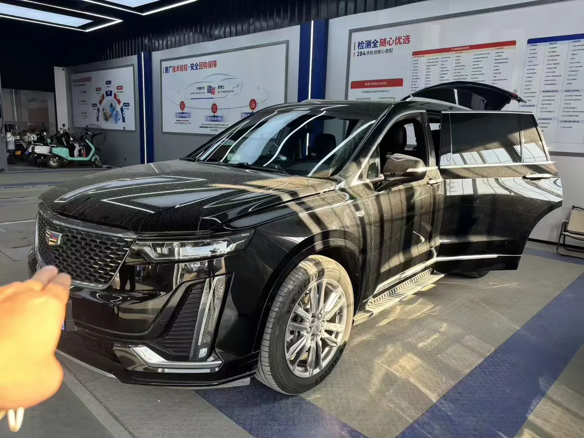Cadillac XT6  из Китая