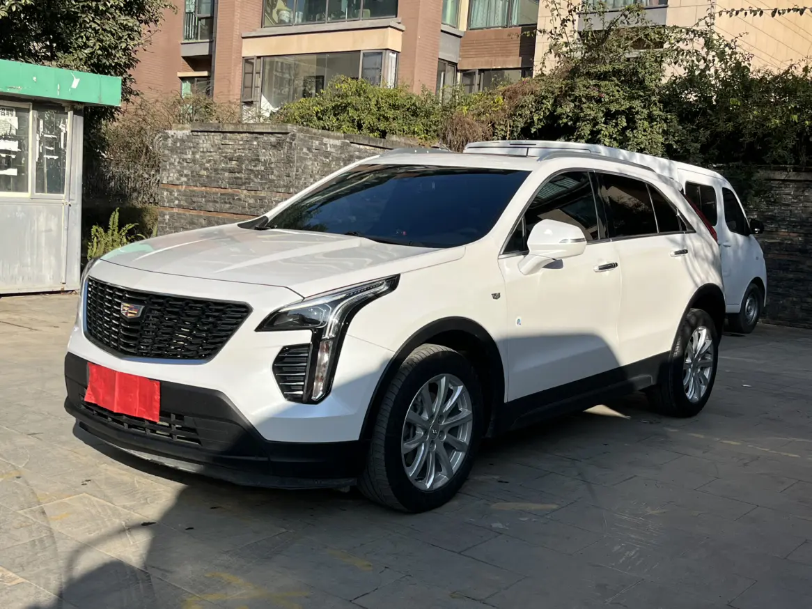 Cadillac XT4  из Китая