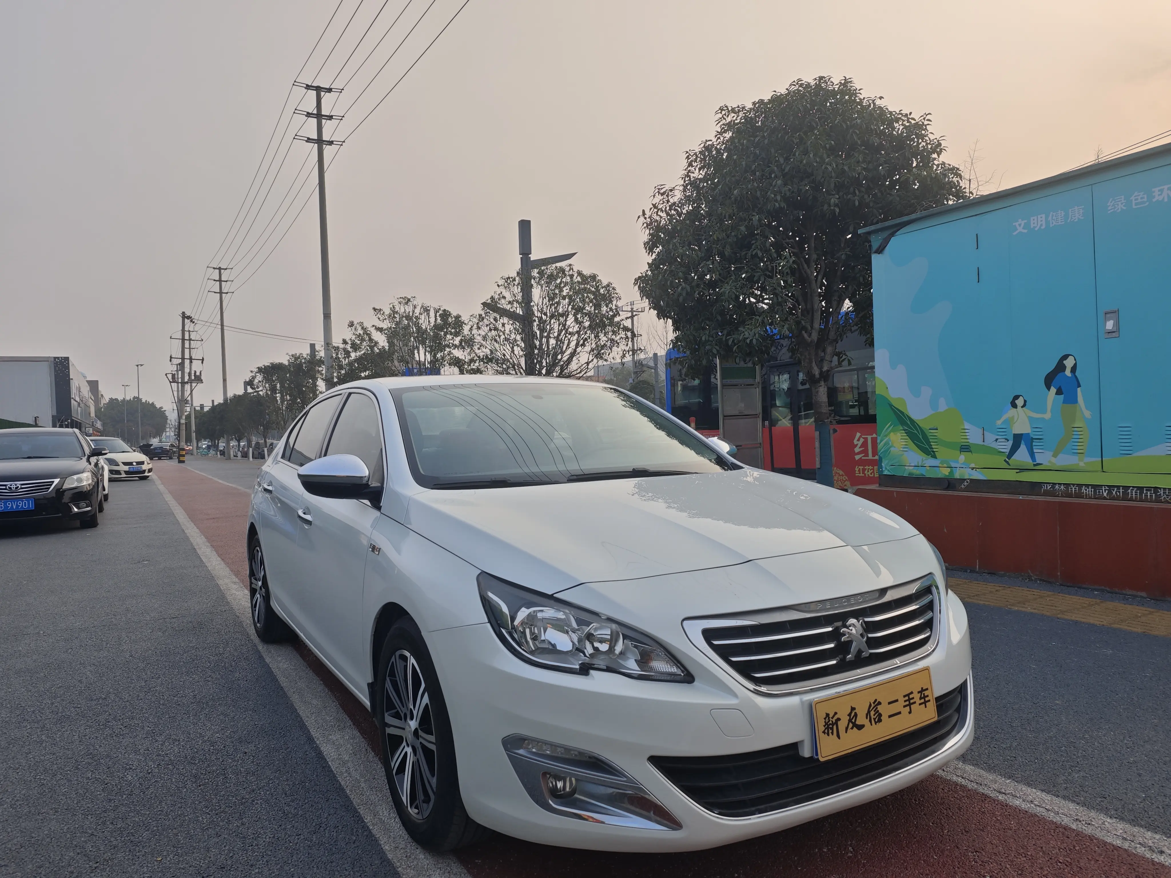 Peugeot 408  из Китая